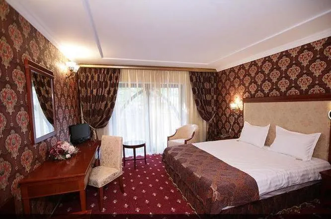 Decorative detail, Bed in Hotel La Castel Iasi