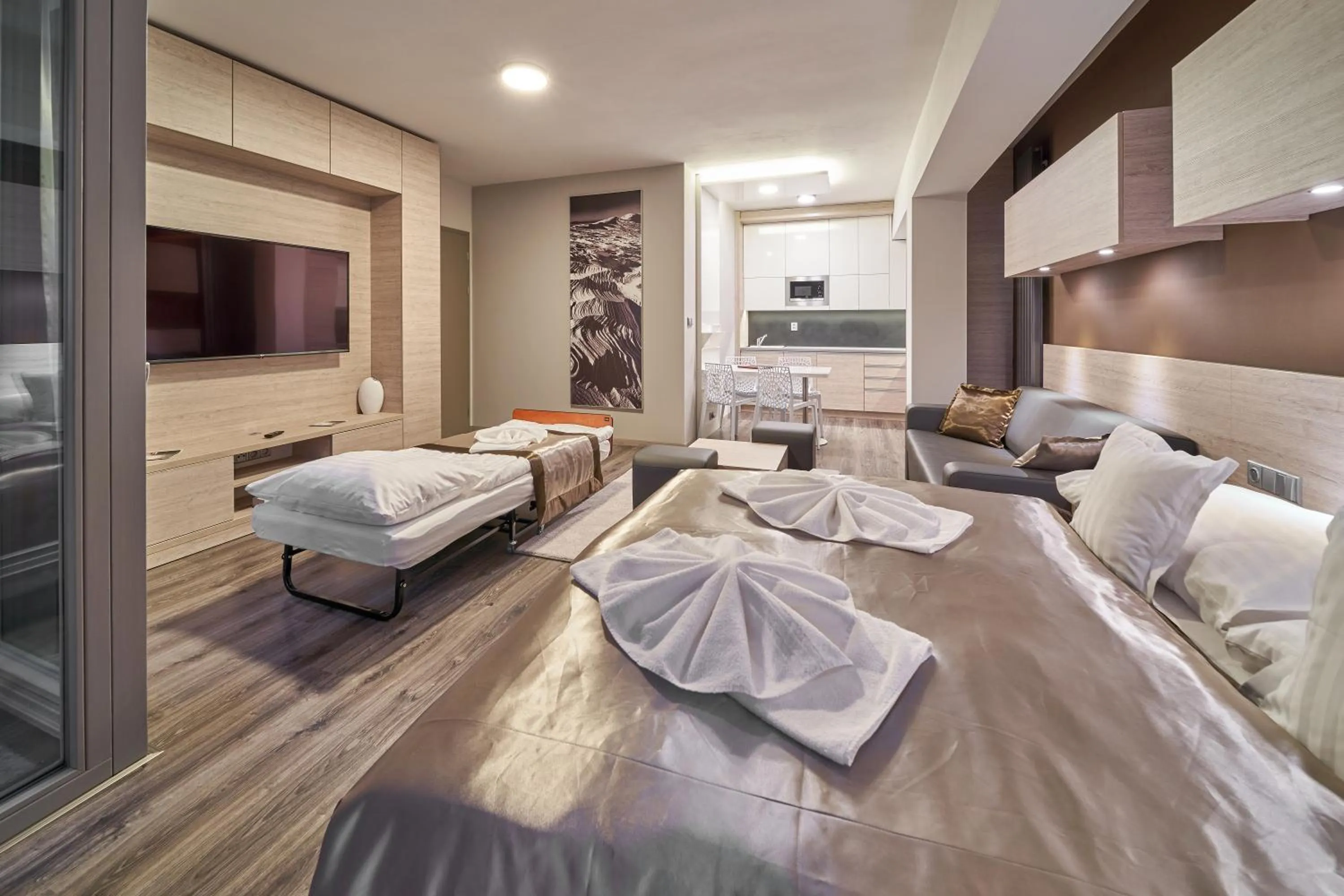 Bed in HOTEL PECR DEEP