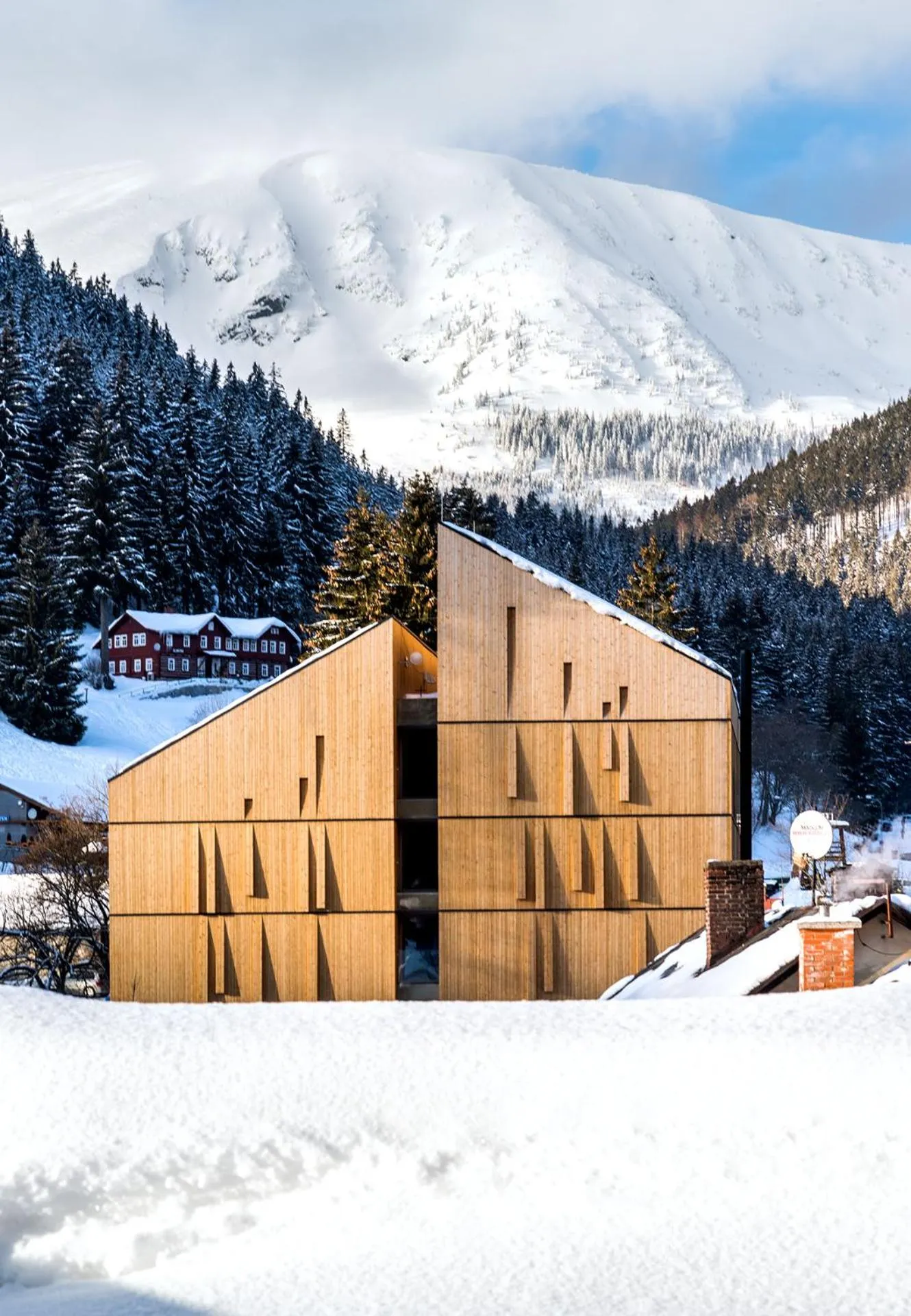 Property building in HOTEL PECR DEEP