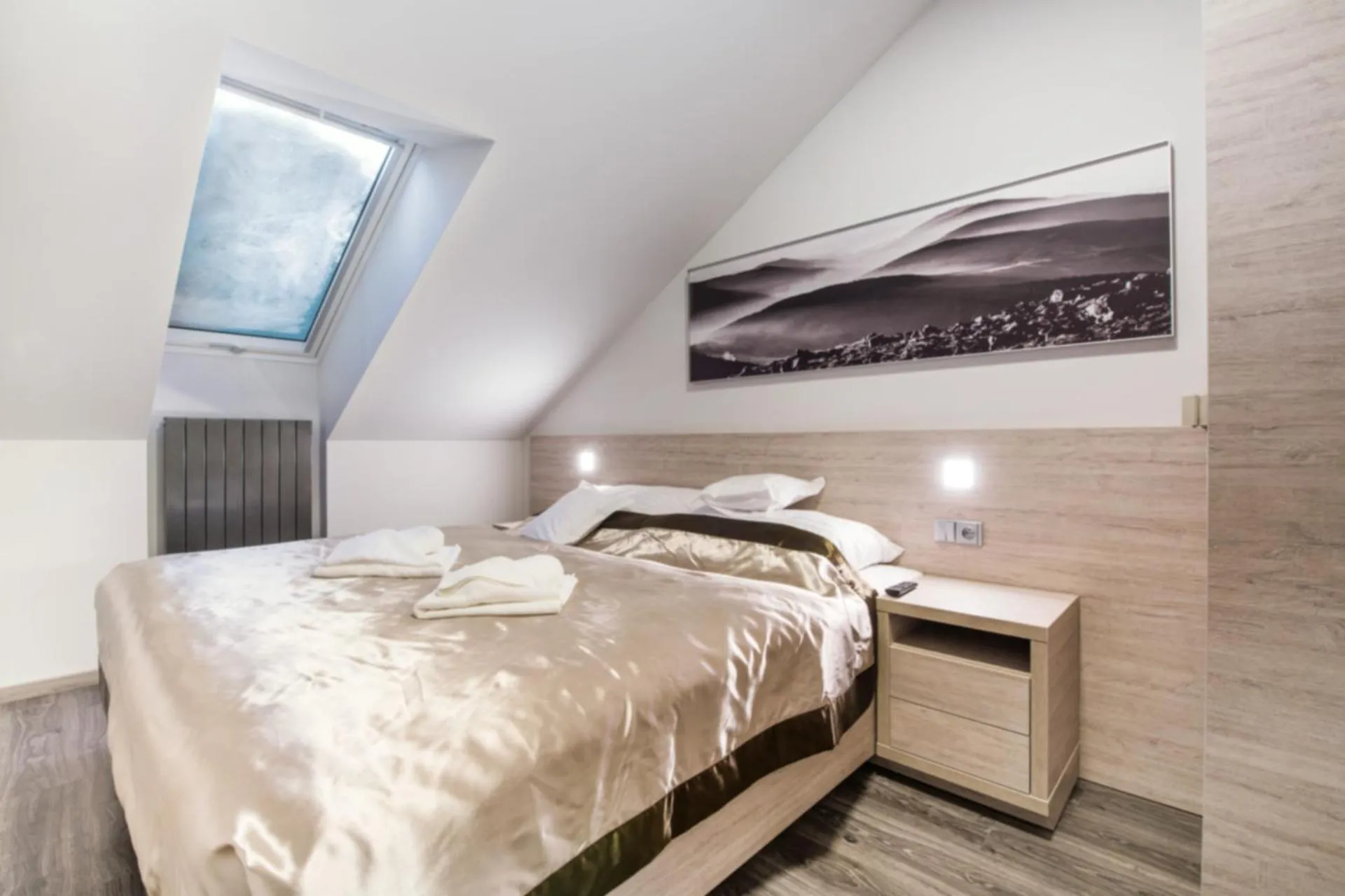 Bedroom, Bed in HOTEL PECR DEEP