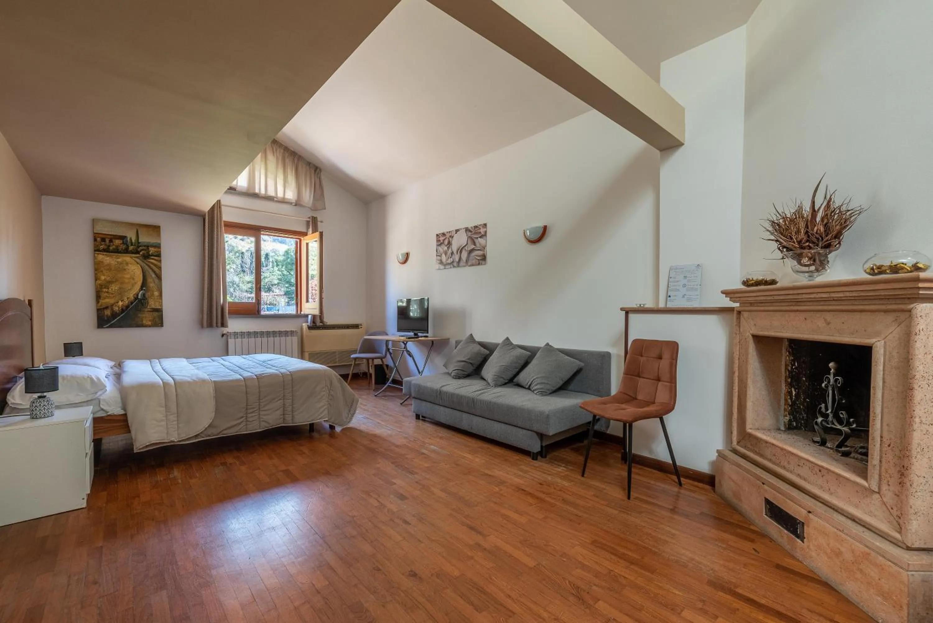 Photo of the whole room, Bed in Bouganville Home Mondello