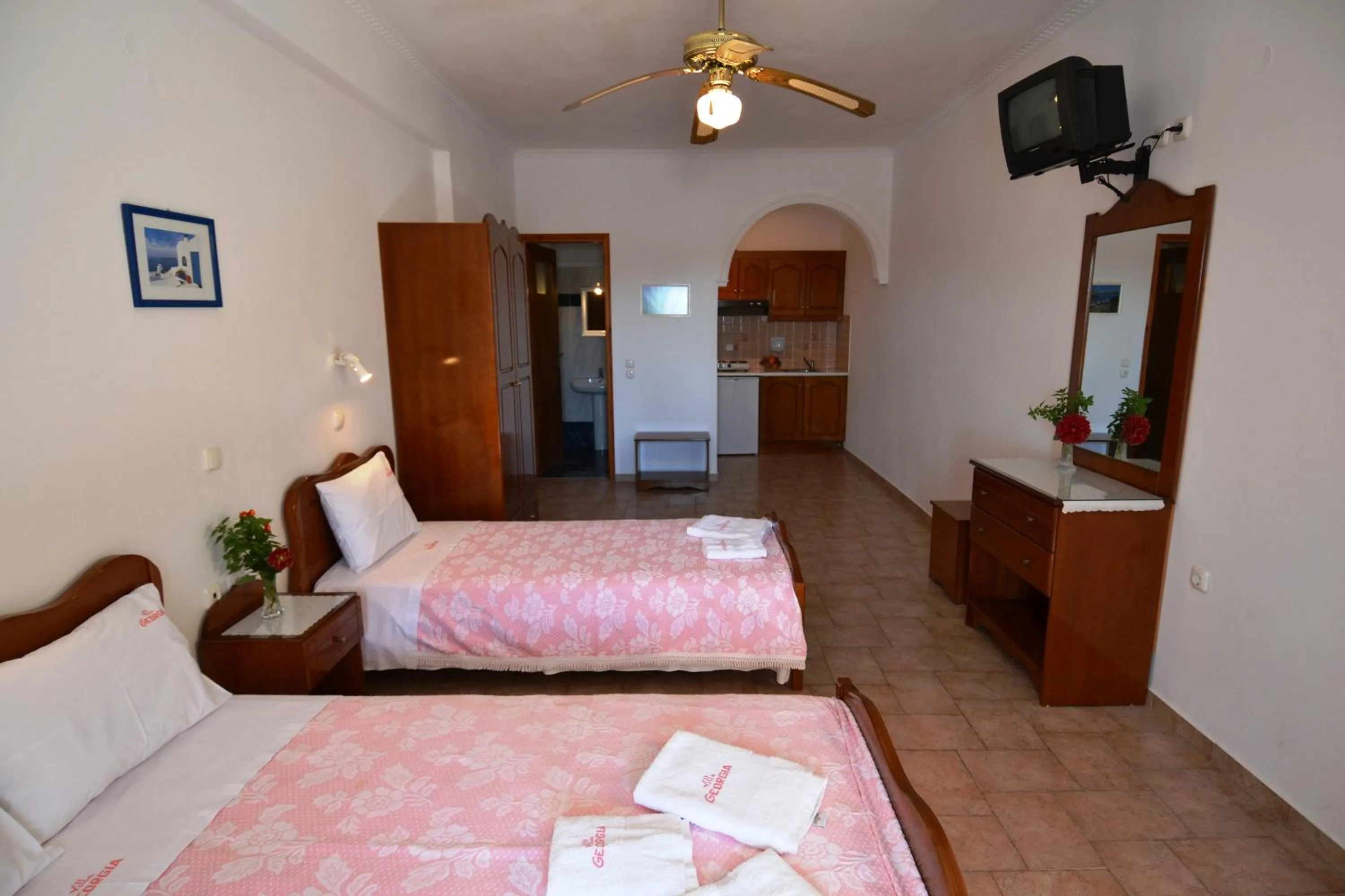 Photo of the whole room, Bed in Villa Georgia