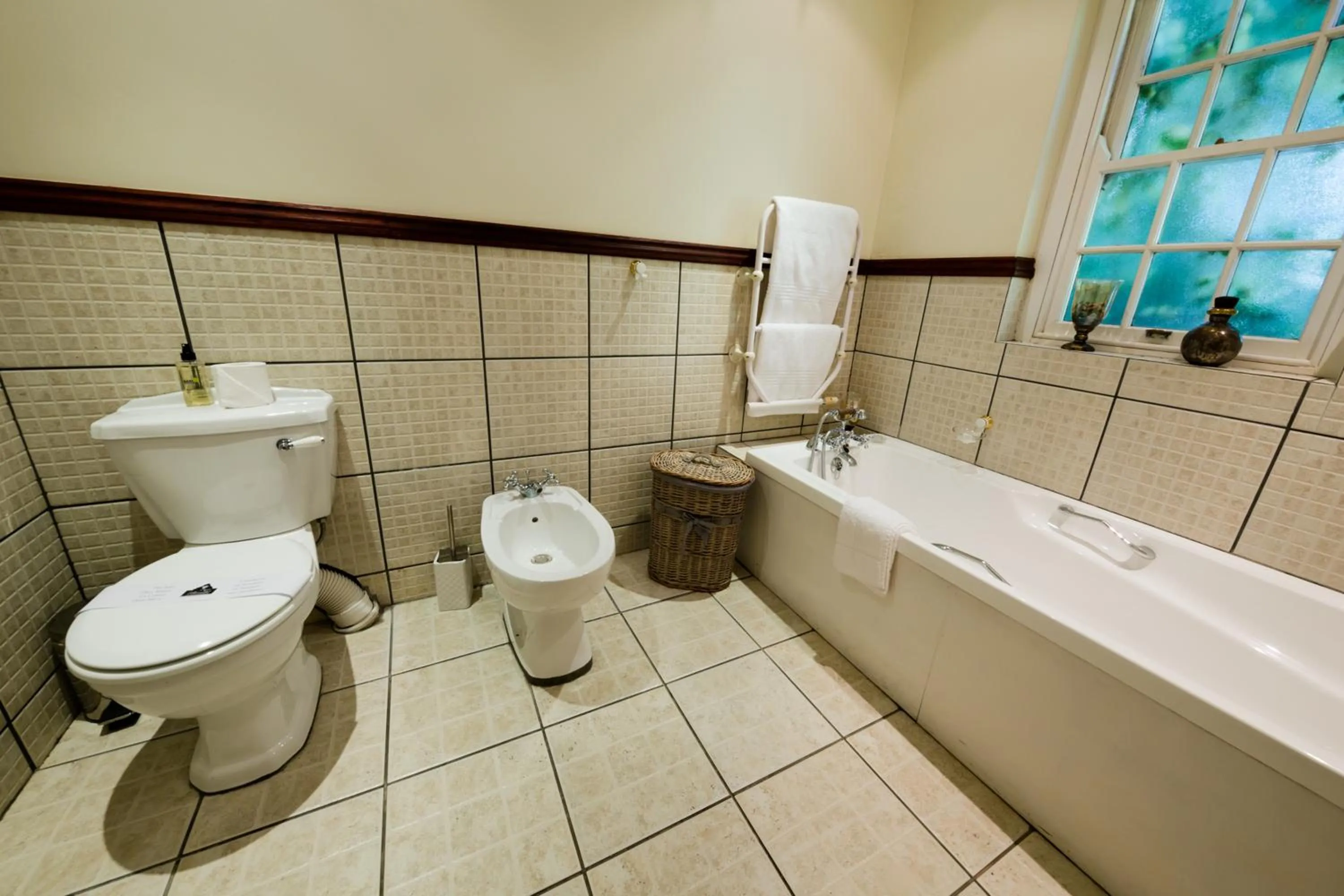 Toilet in Le Manoir de Brendel