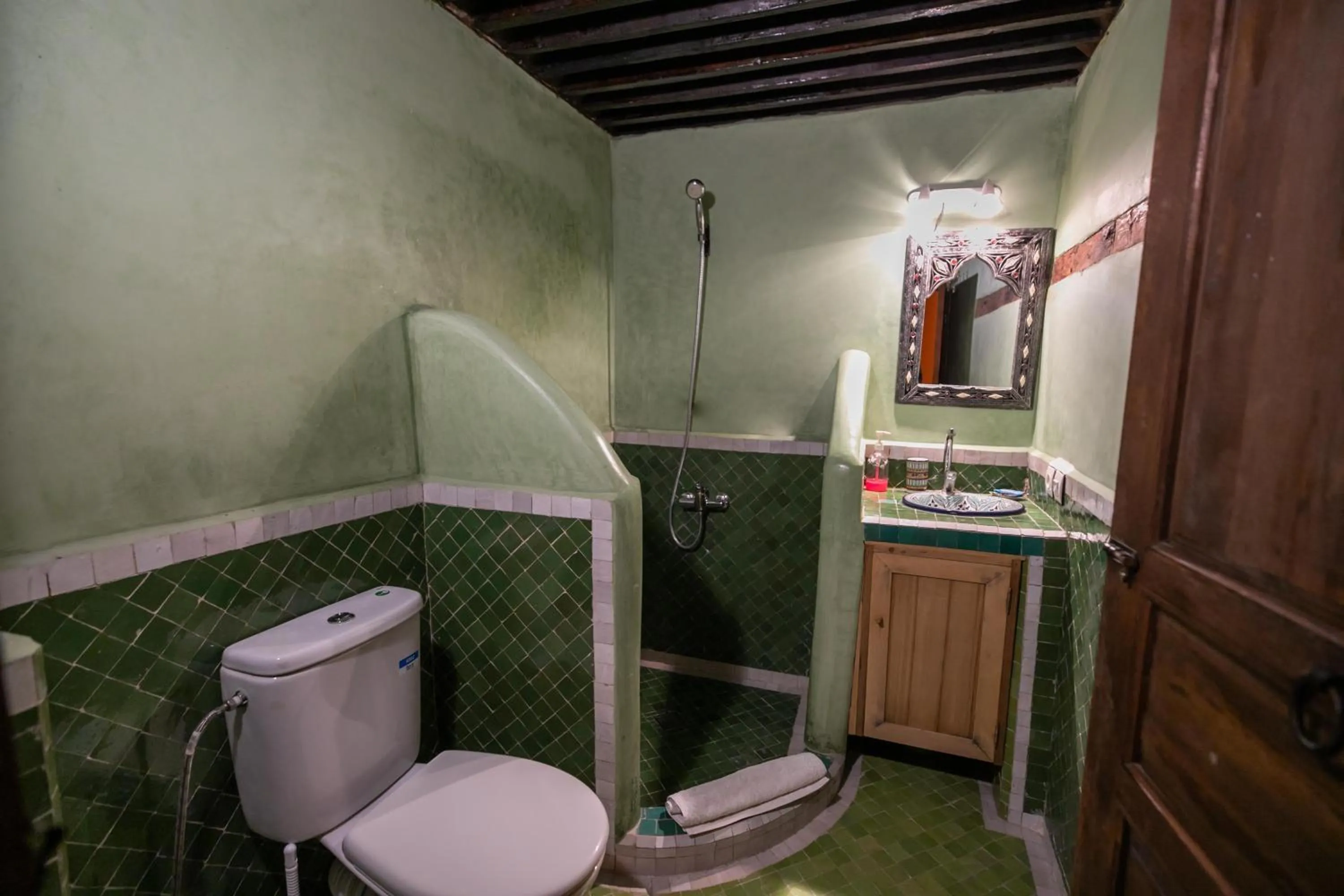 Shower in Riad Hidaya