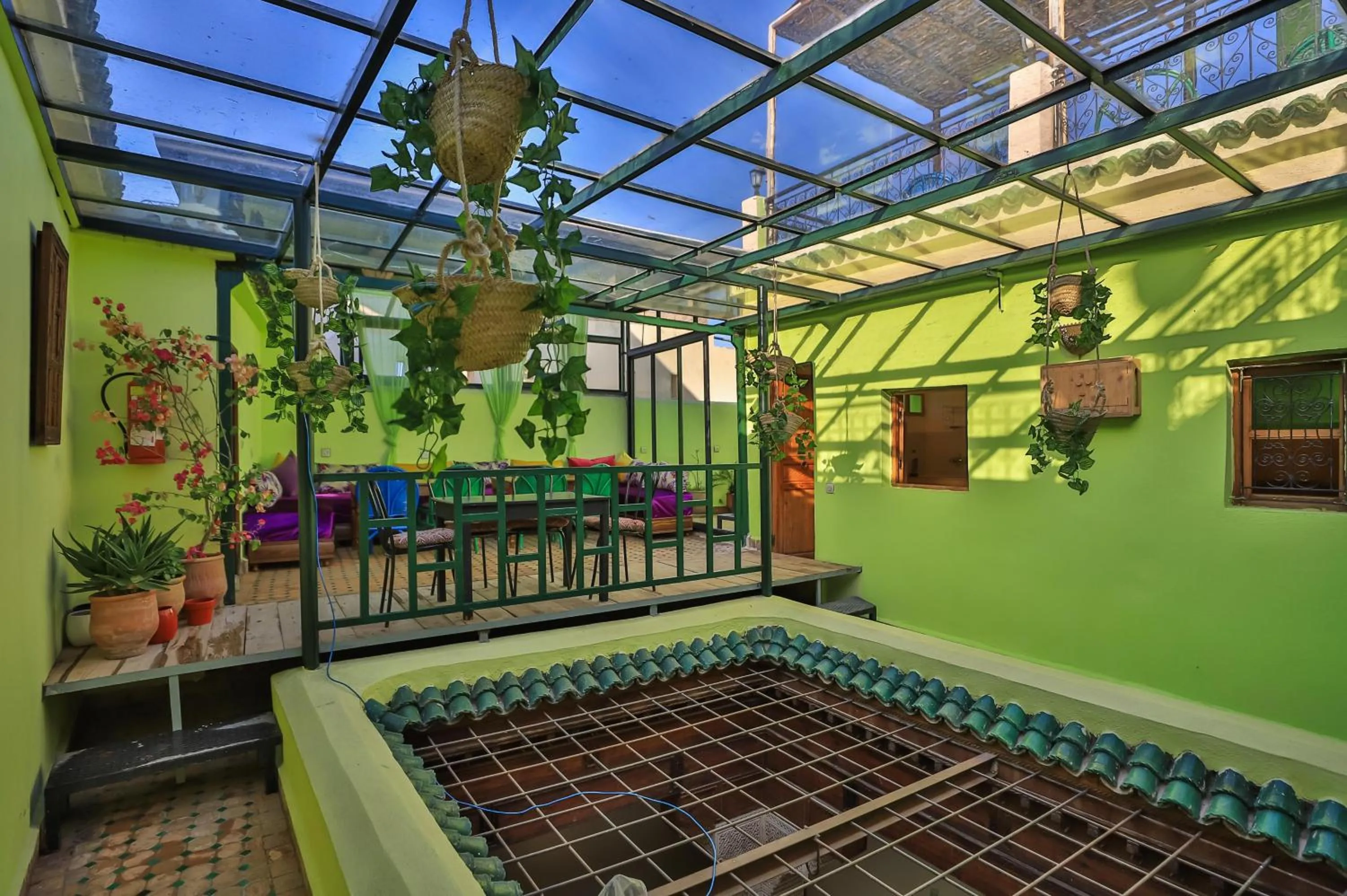 Restaurant/places to eat in Riad Hidaya