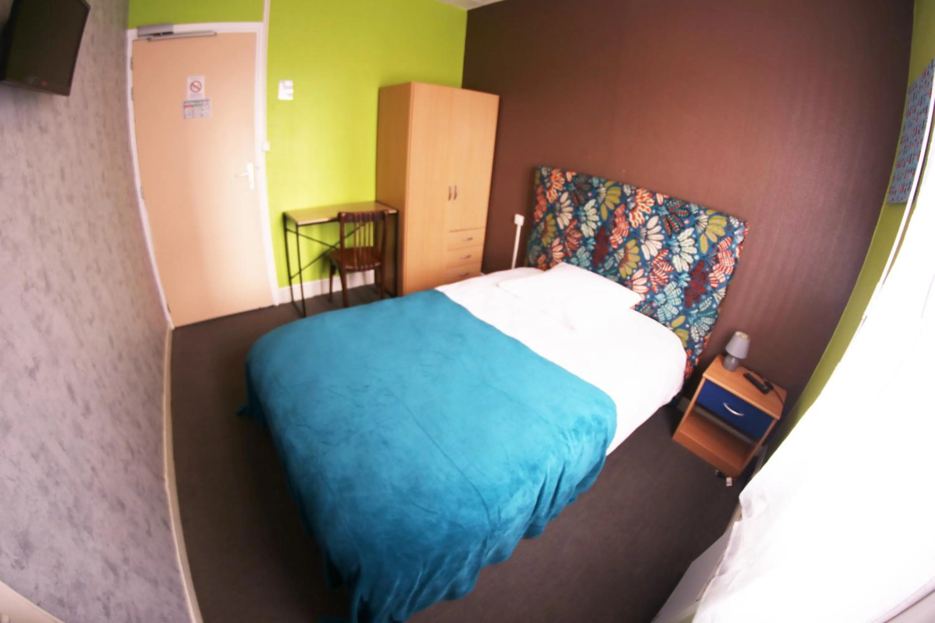 Room for One Person with Shared Bathroom in Hotel & Cantine De La Plage