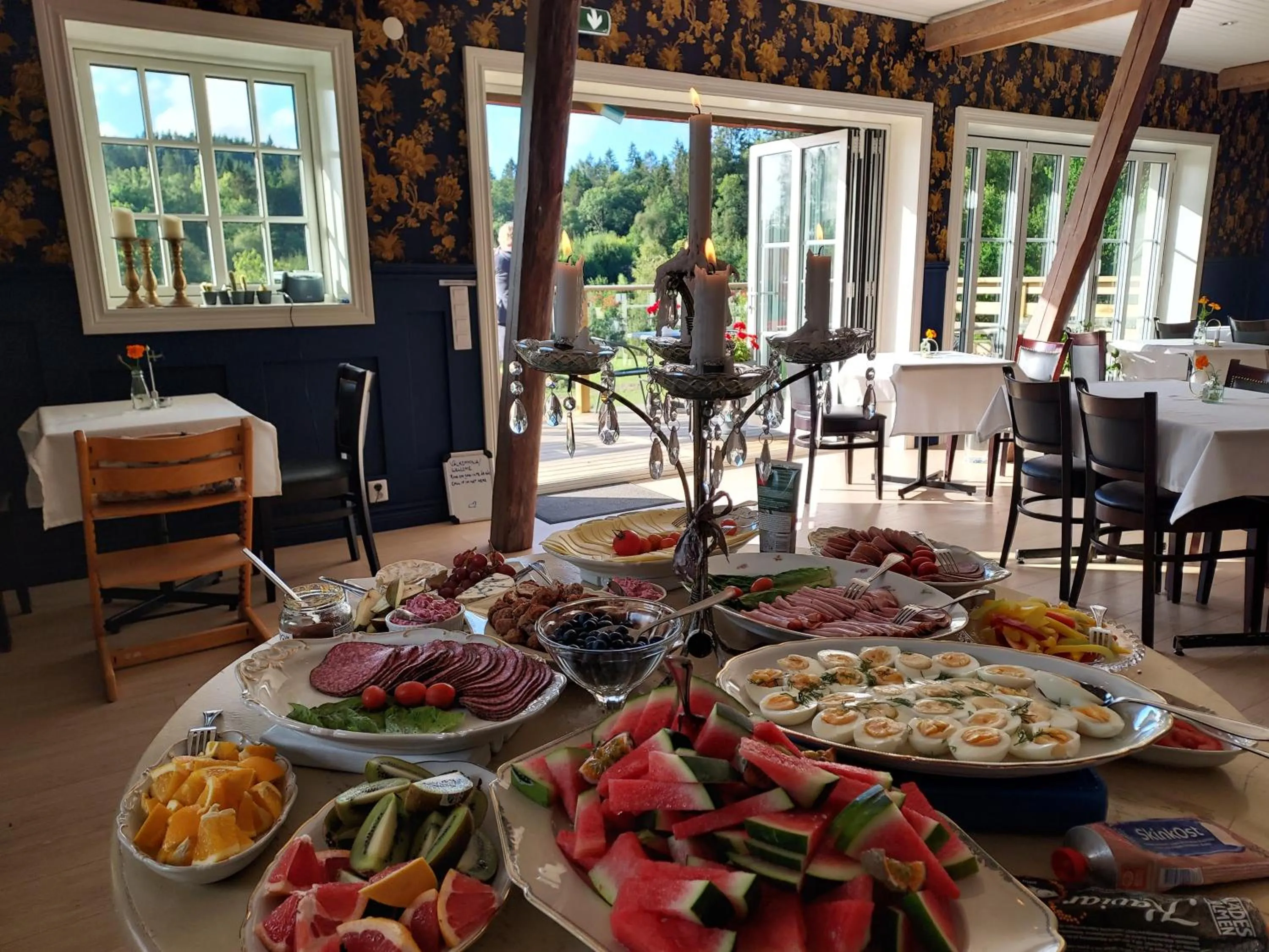 Breakfast in Älgbergets Bed & Breakfast