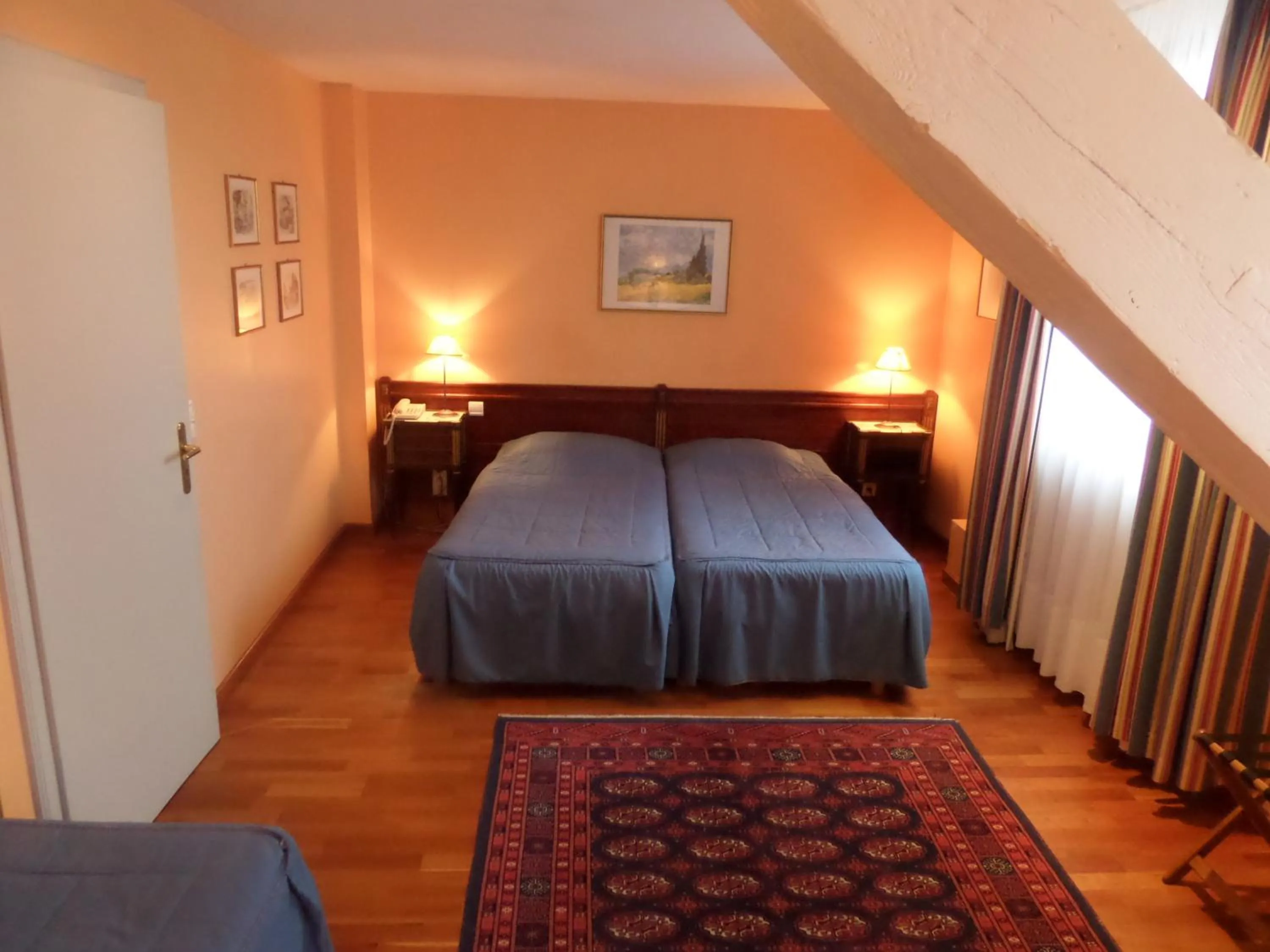 Bed in Hôtel Restaurant Chez Henriette