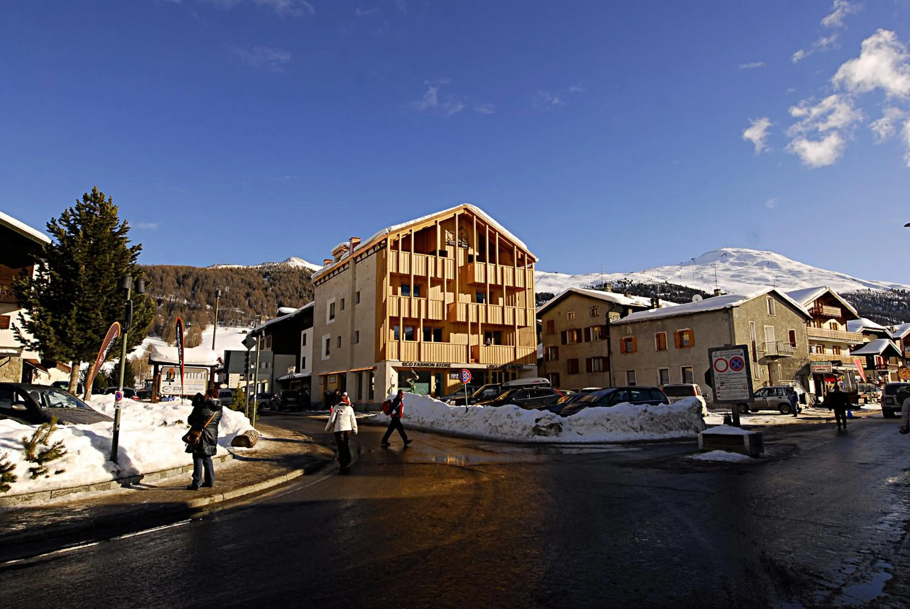 Property building in Hotel Larice