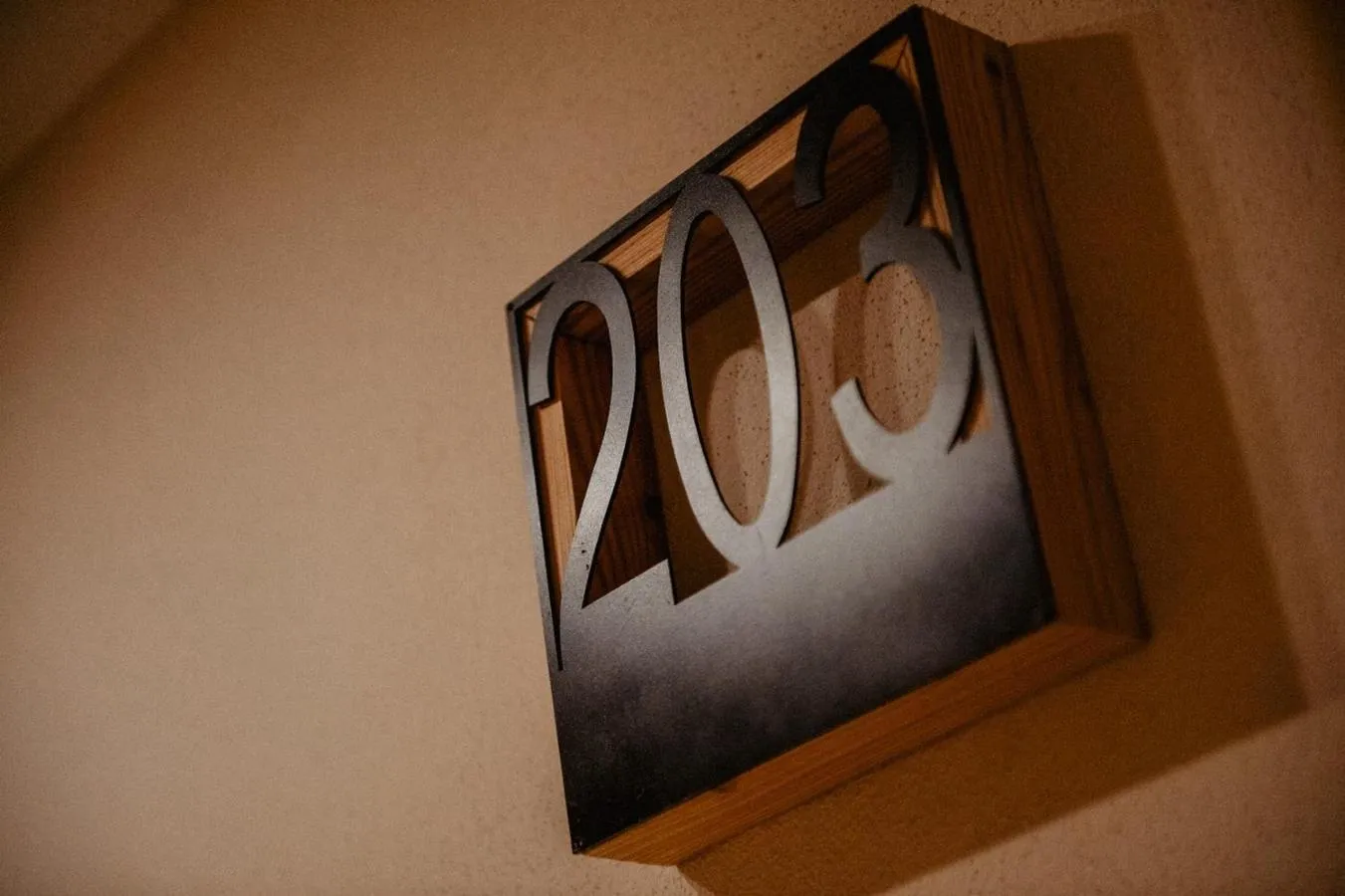 Text overlay in Hotel Larice