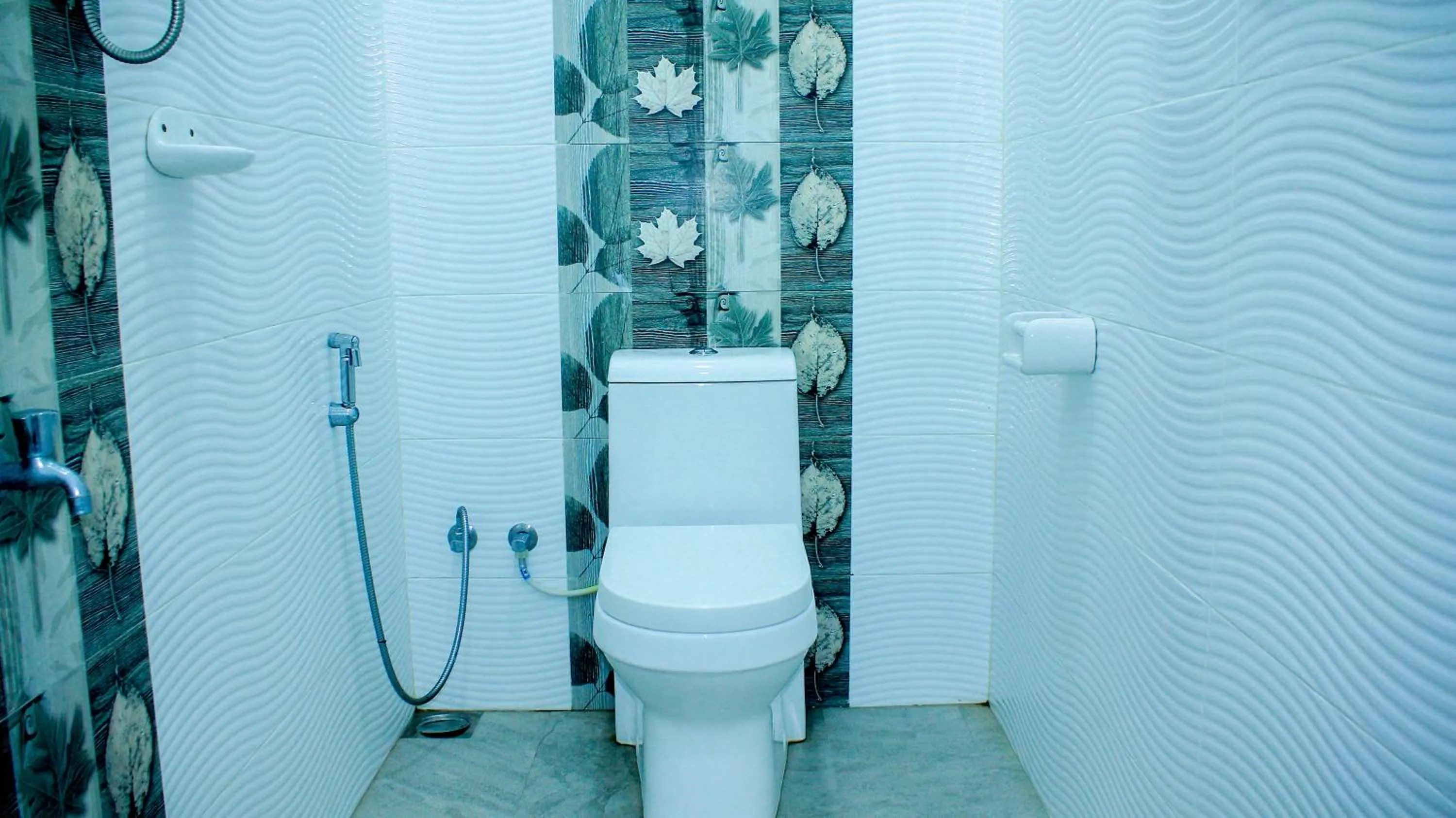 Toilet in Lavender Home Yala Safari