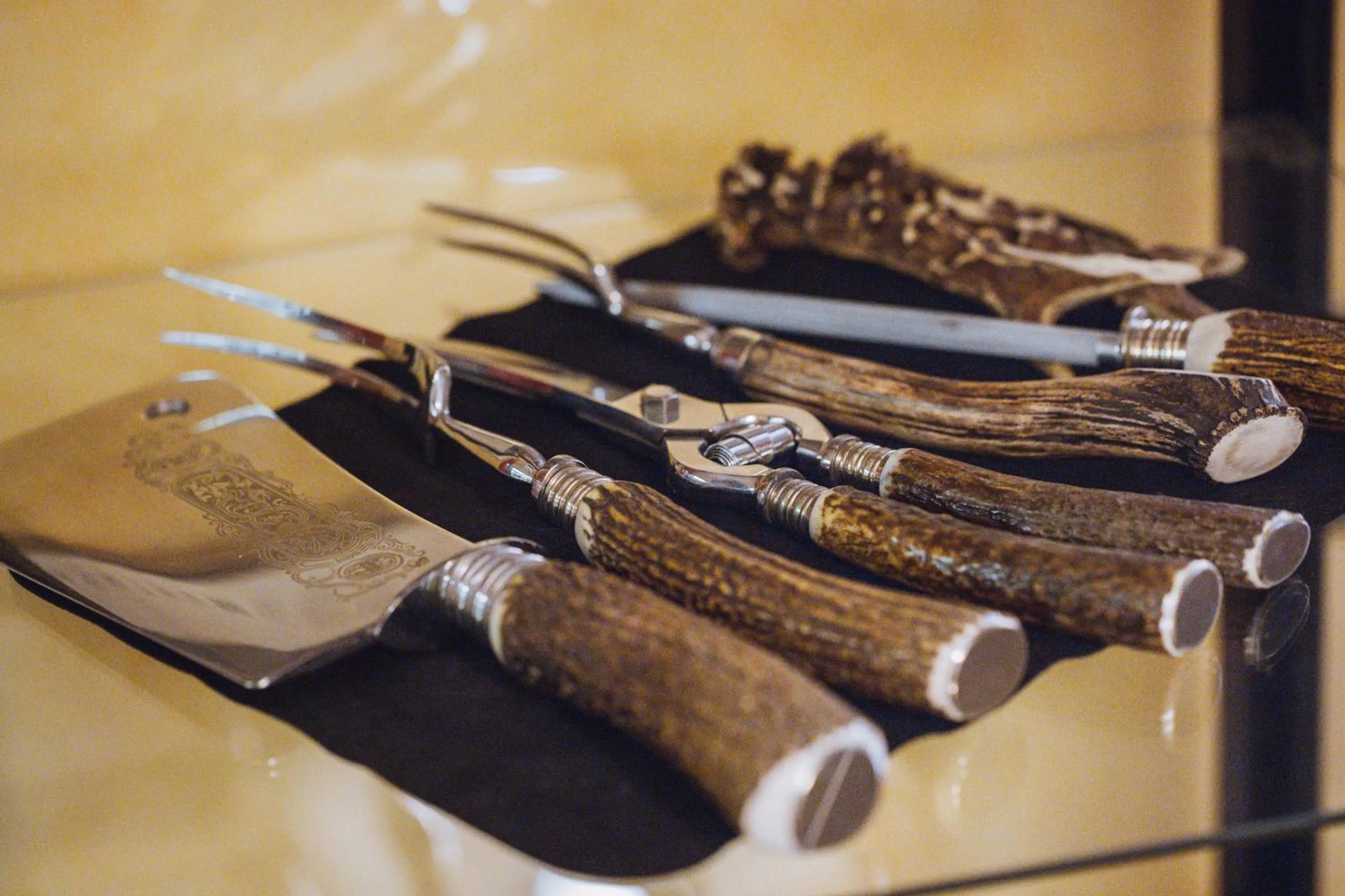 People in Albergo Montenegro