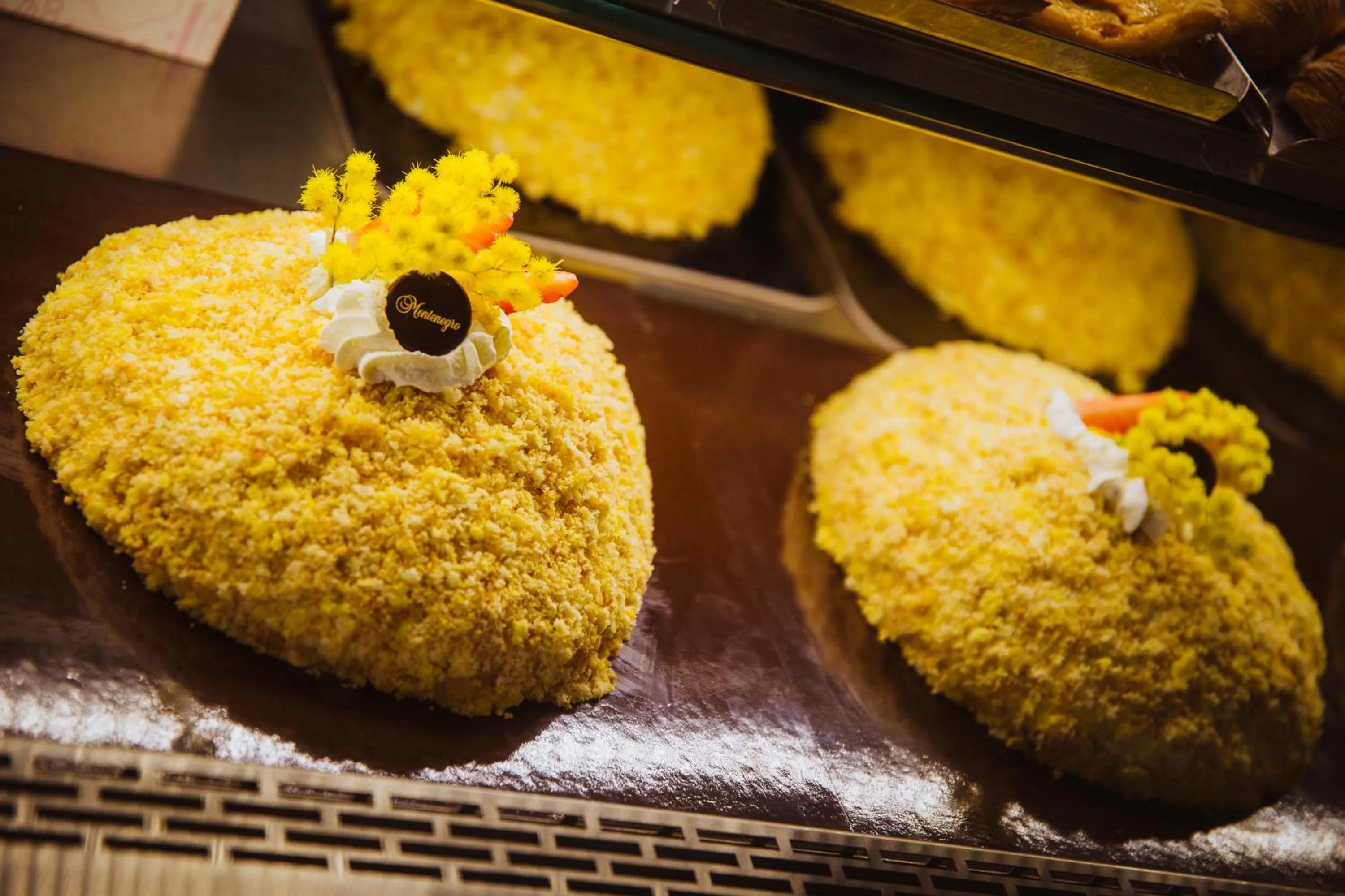 Restaurant/places to eat in Albergo Montenegro