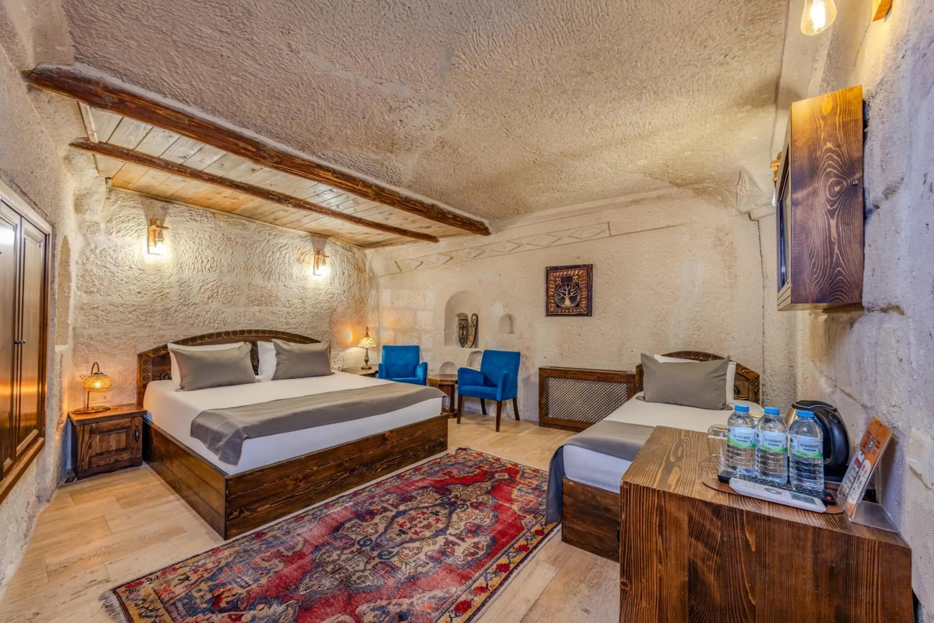 Executive Triple Room in Castle Cave Hotel Executive Triple Room in Castle Cave Hotel