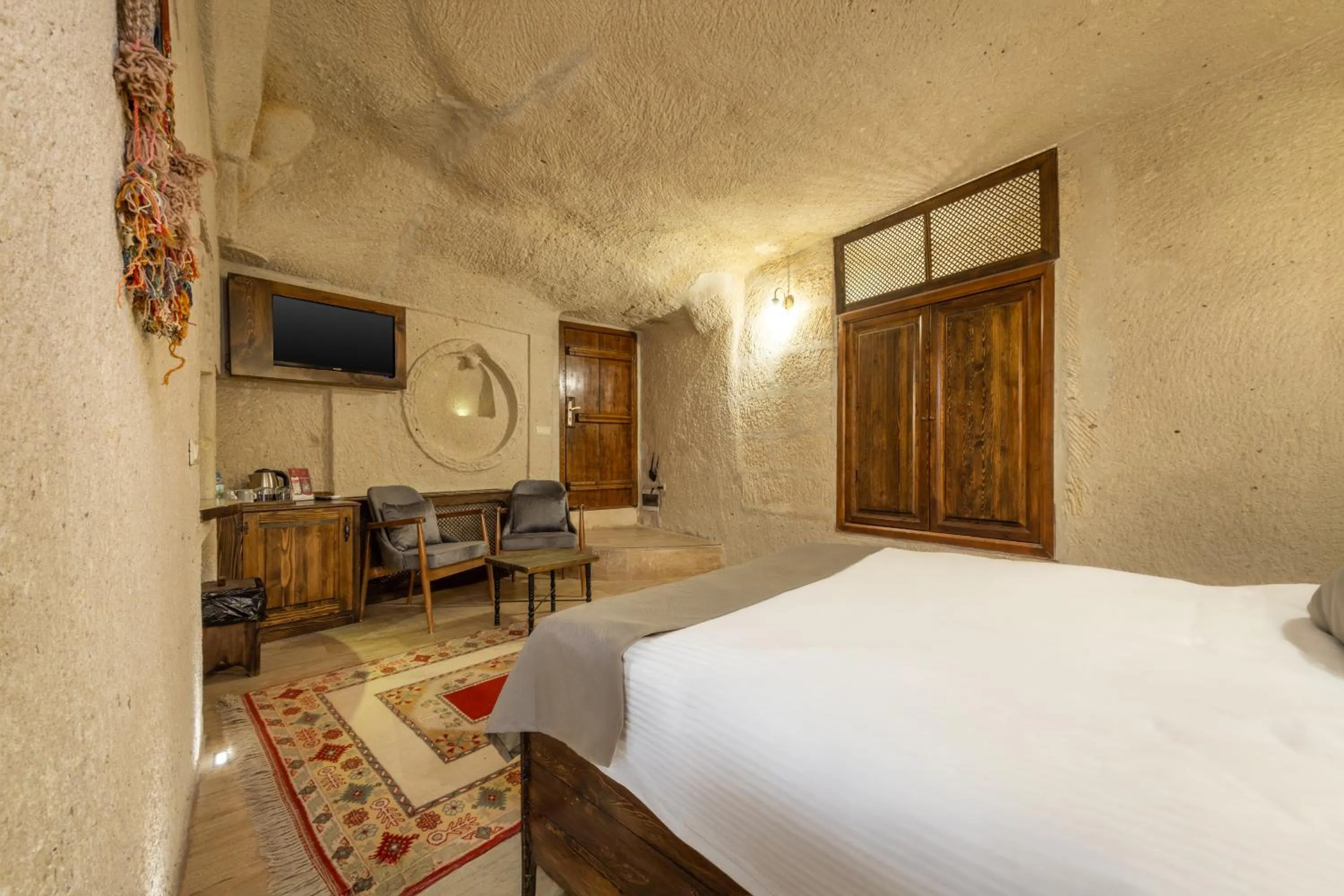 Bed in Castle Cave Hotel