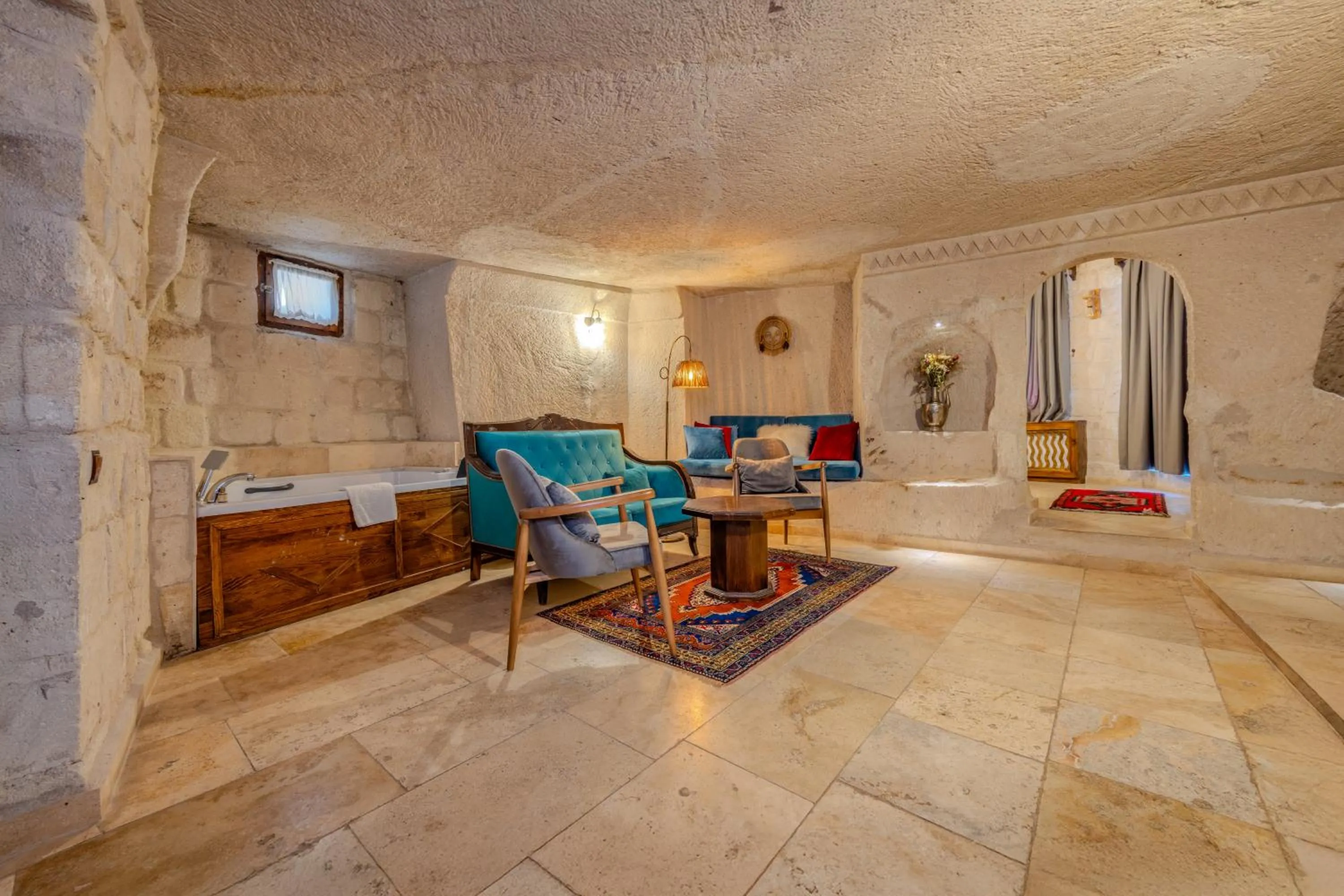 Living room in Castle Cave Hotel