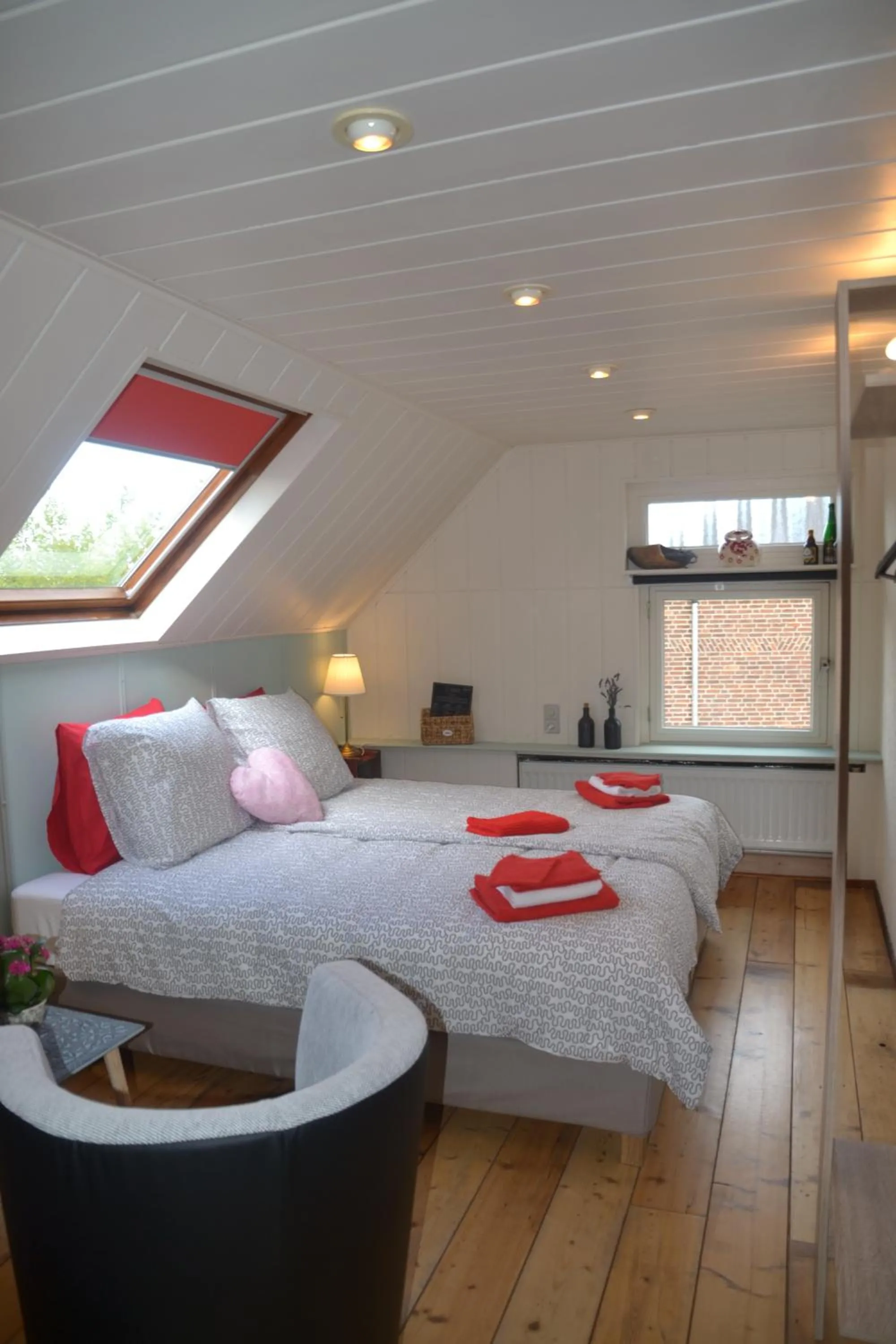 Photo of the whole room, Bed in Herberg Thijssen