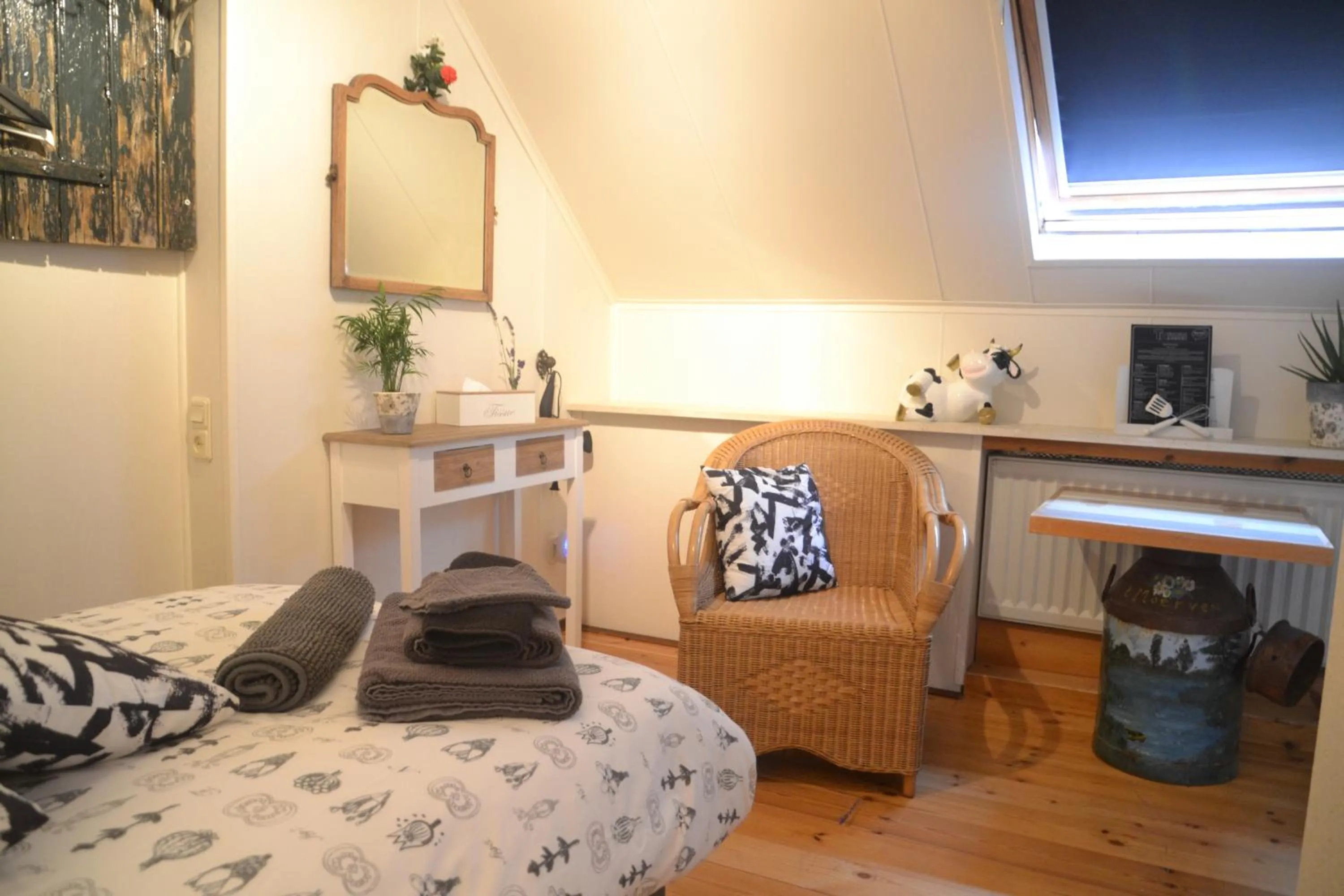 Photo of the whole room, Bed in Herberg Thijssen