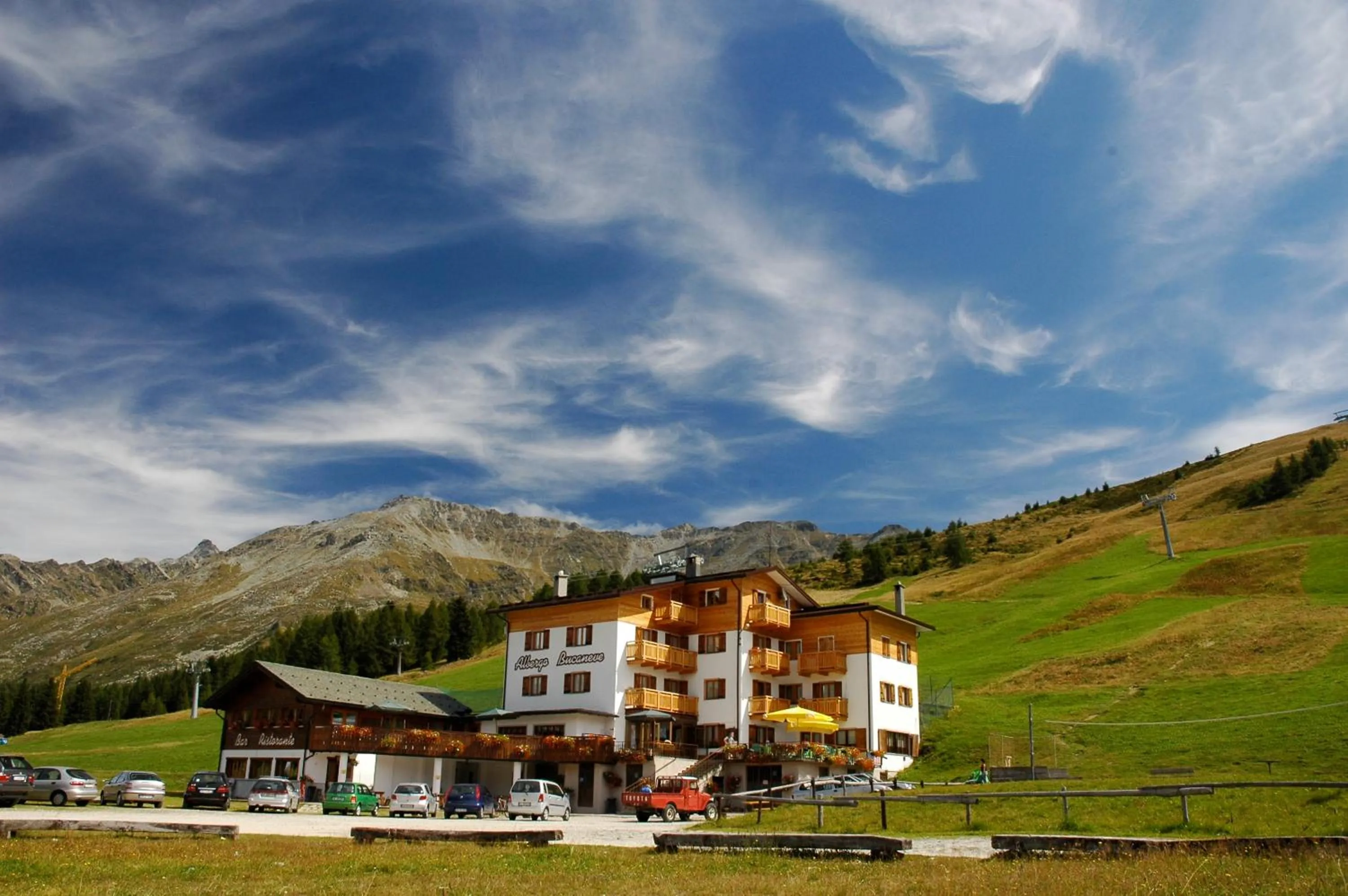 Facade/entrance in Albergo Bucaneve