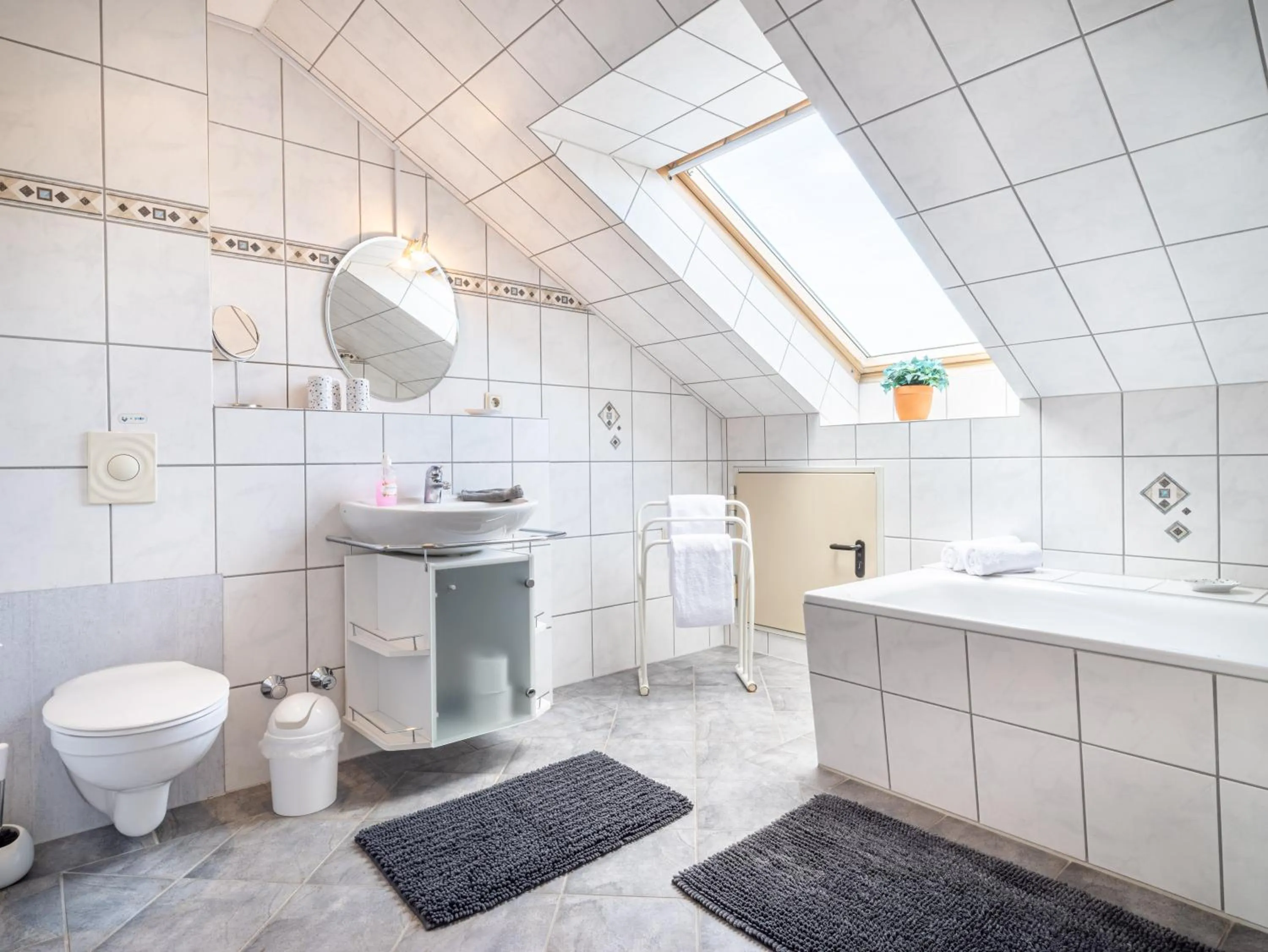 Shower in Hotel Stone