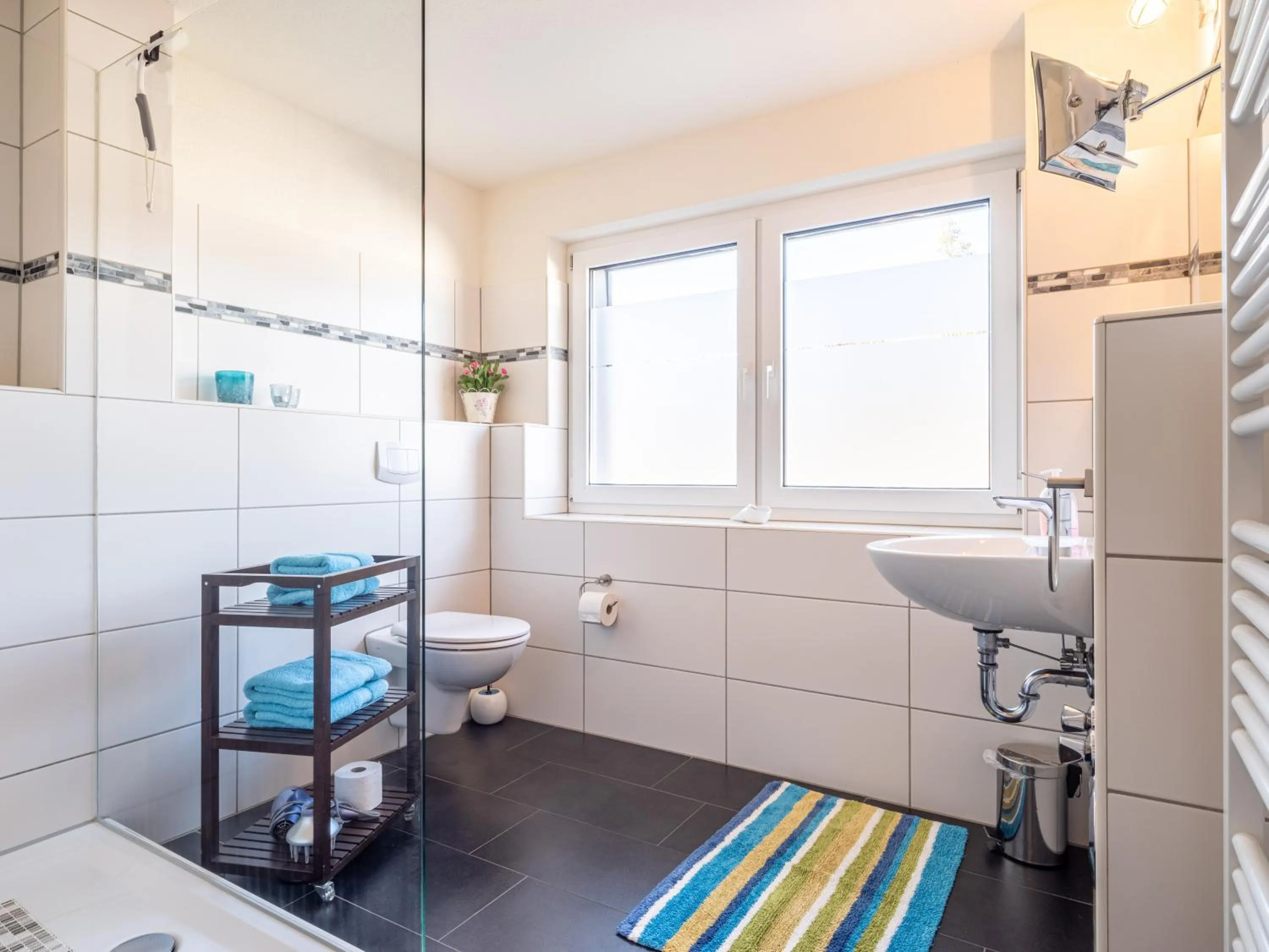 Shower in Hotel Stone