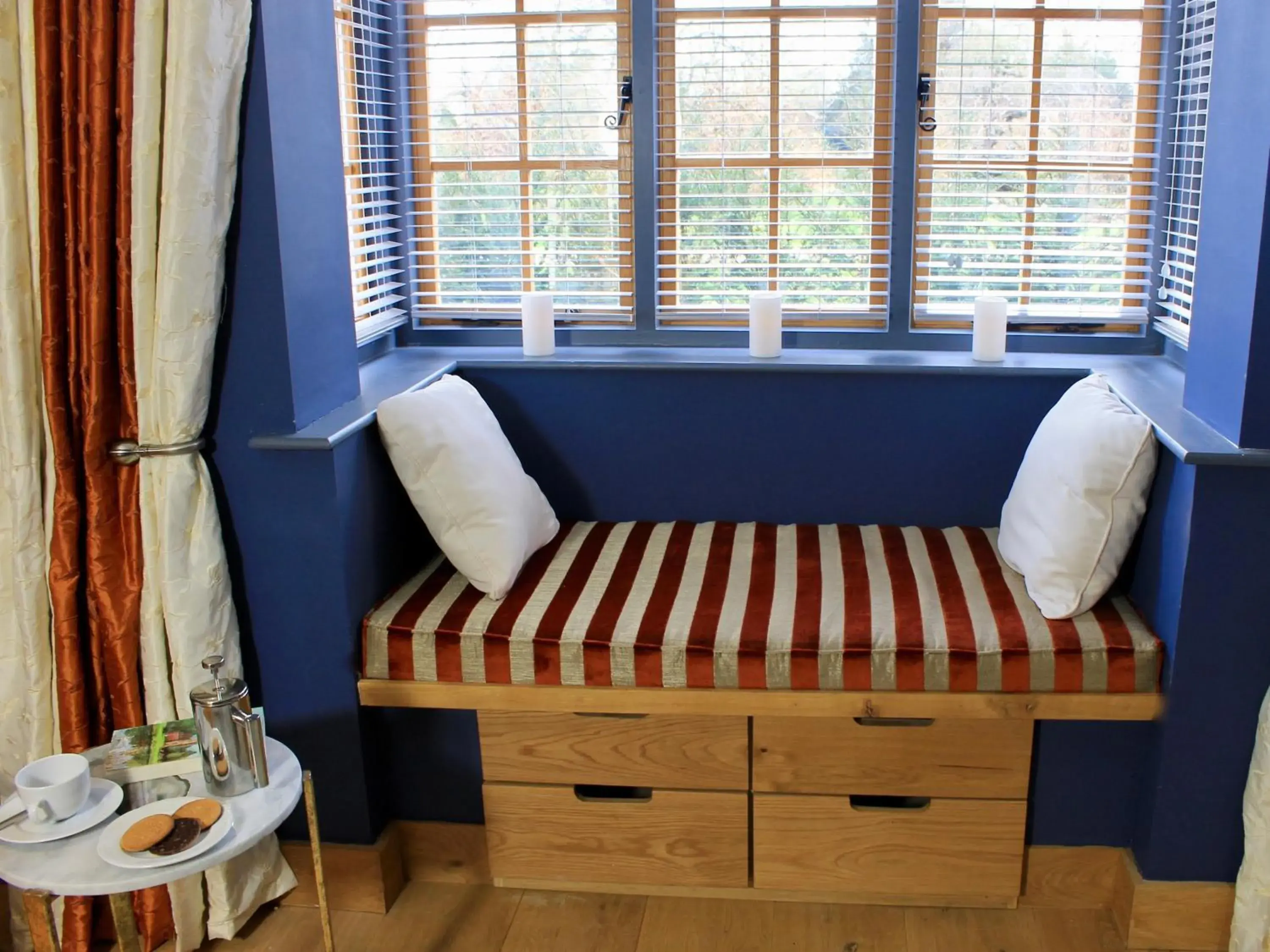 Bedroom, Bed in The Lodge at Hemingford Grey House Bedroom, Bed in The Lodge at Hemingford Grey House