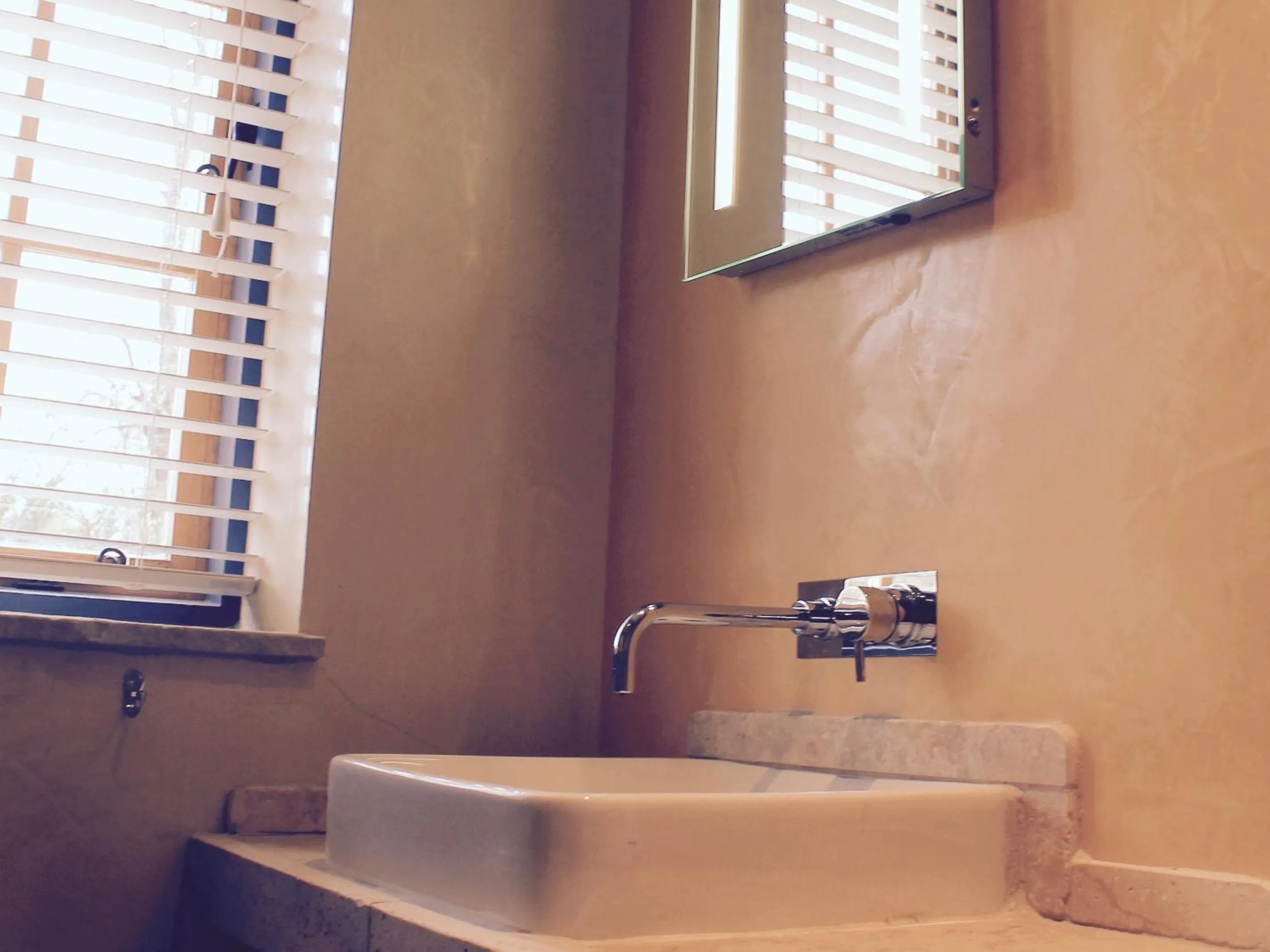 Bathroom in The Lodge at Hemingford Grey House