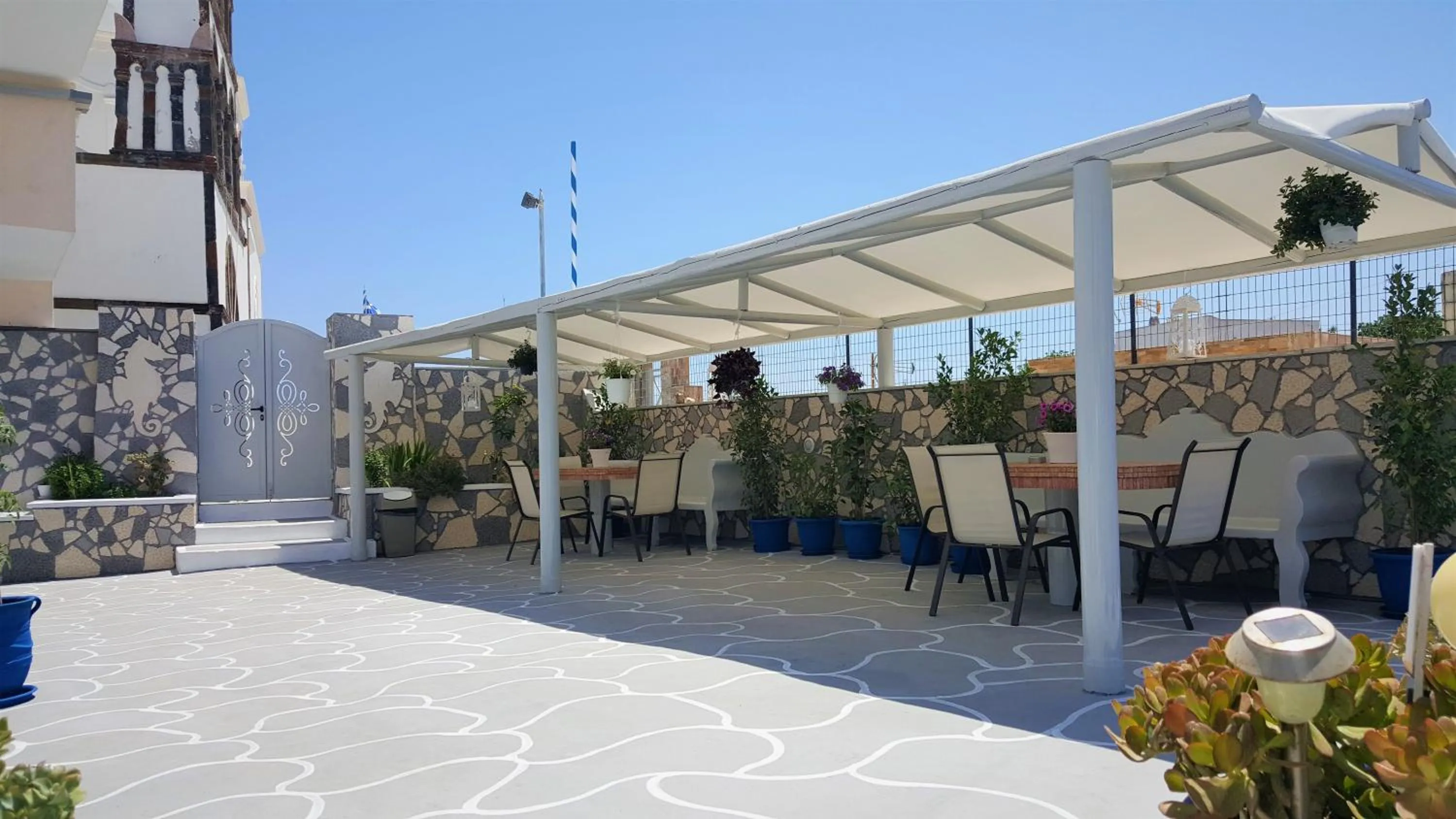 Facade/entrance in Villa Pavlina