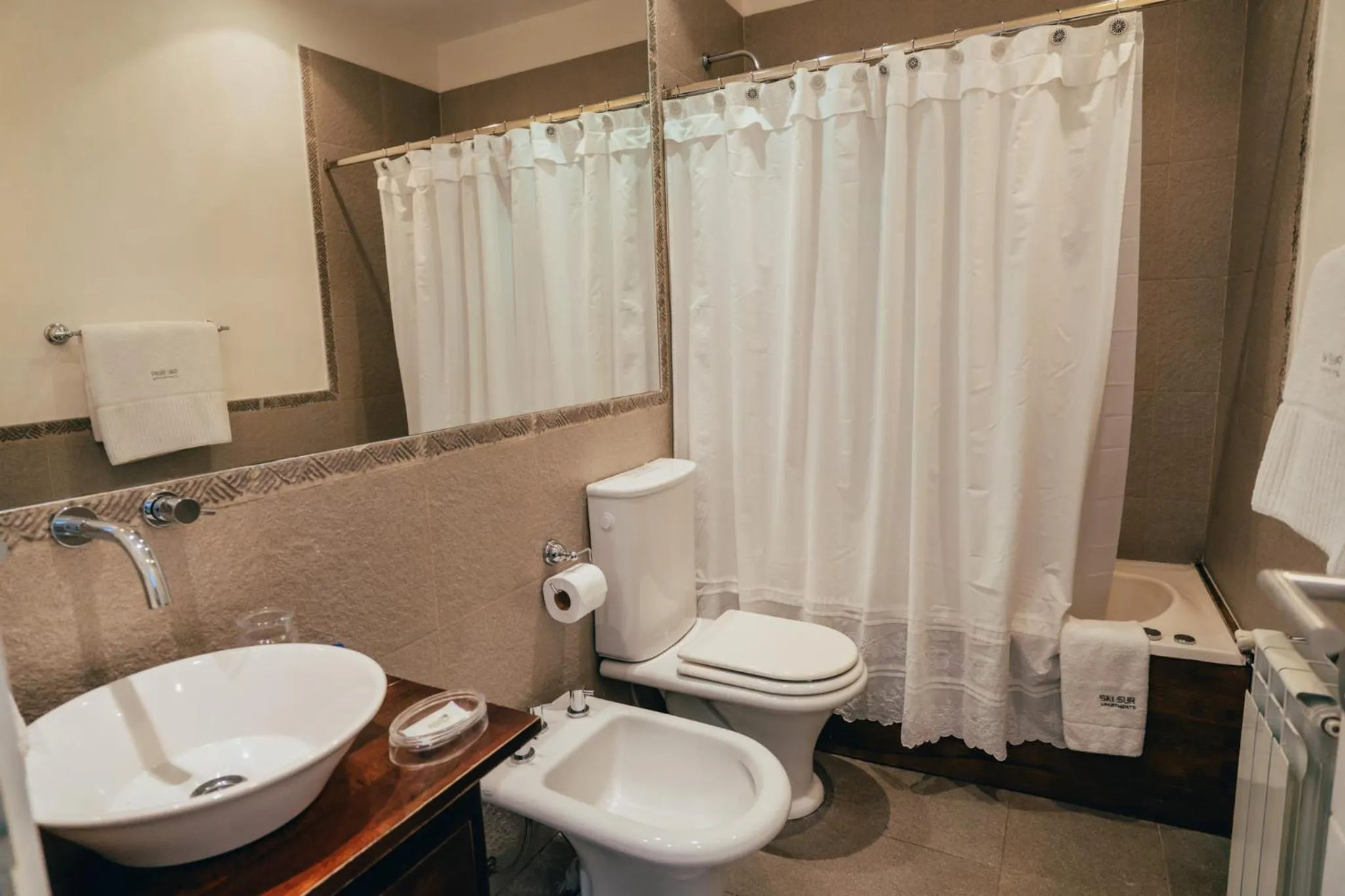 Bathroom in Ski Sur Apartments