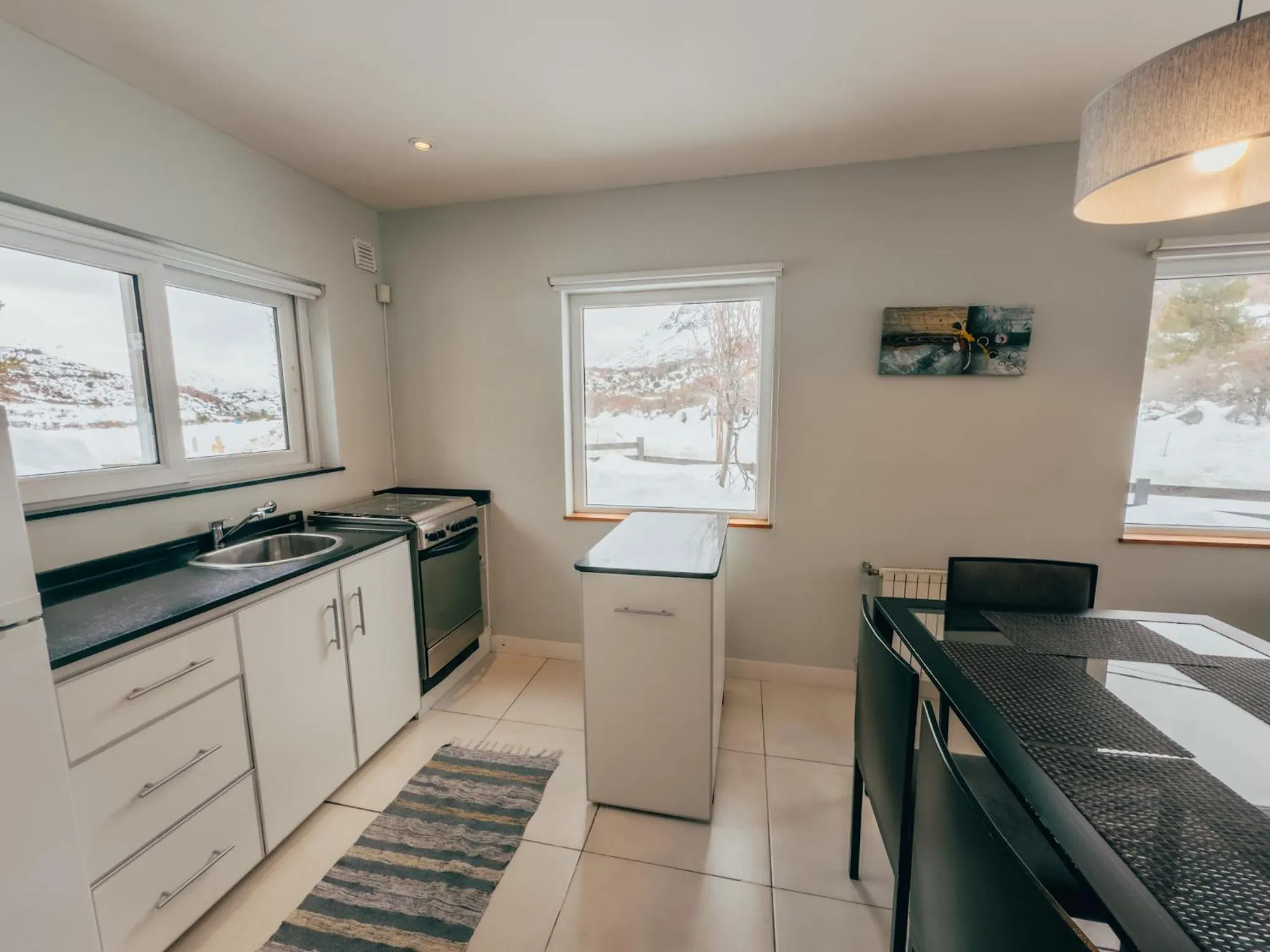 Kitchen or kitchenette in Ski Sur Apartments