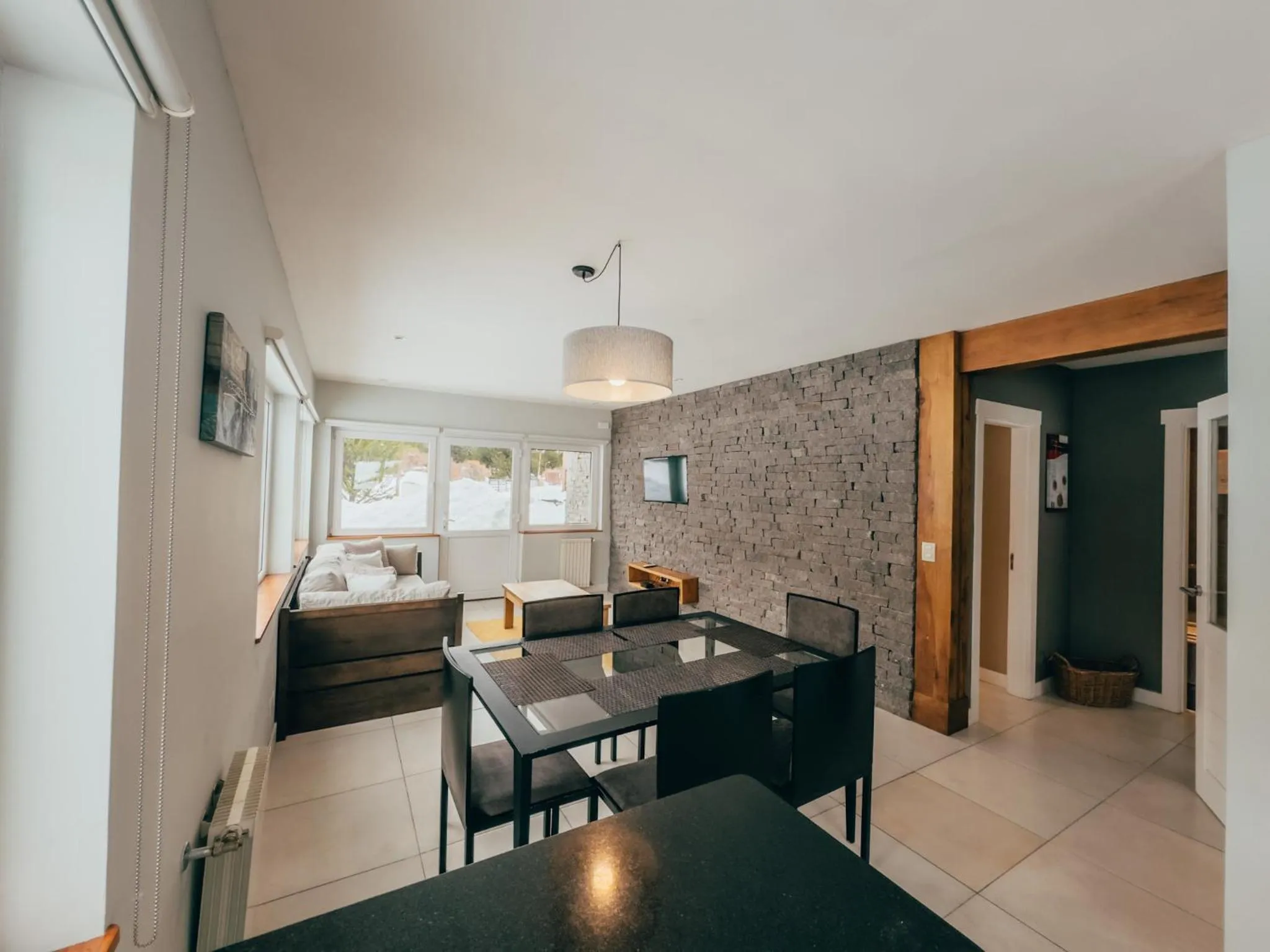 Photo of the whole room in Ski Sur Apartments