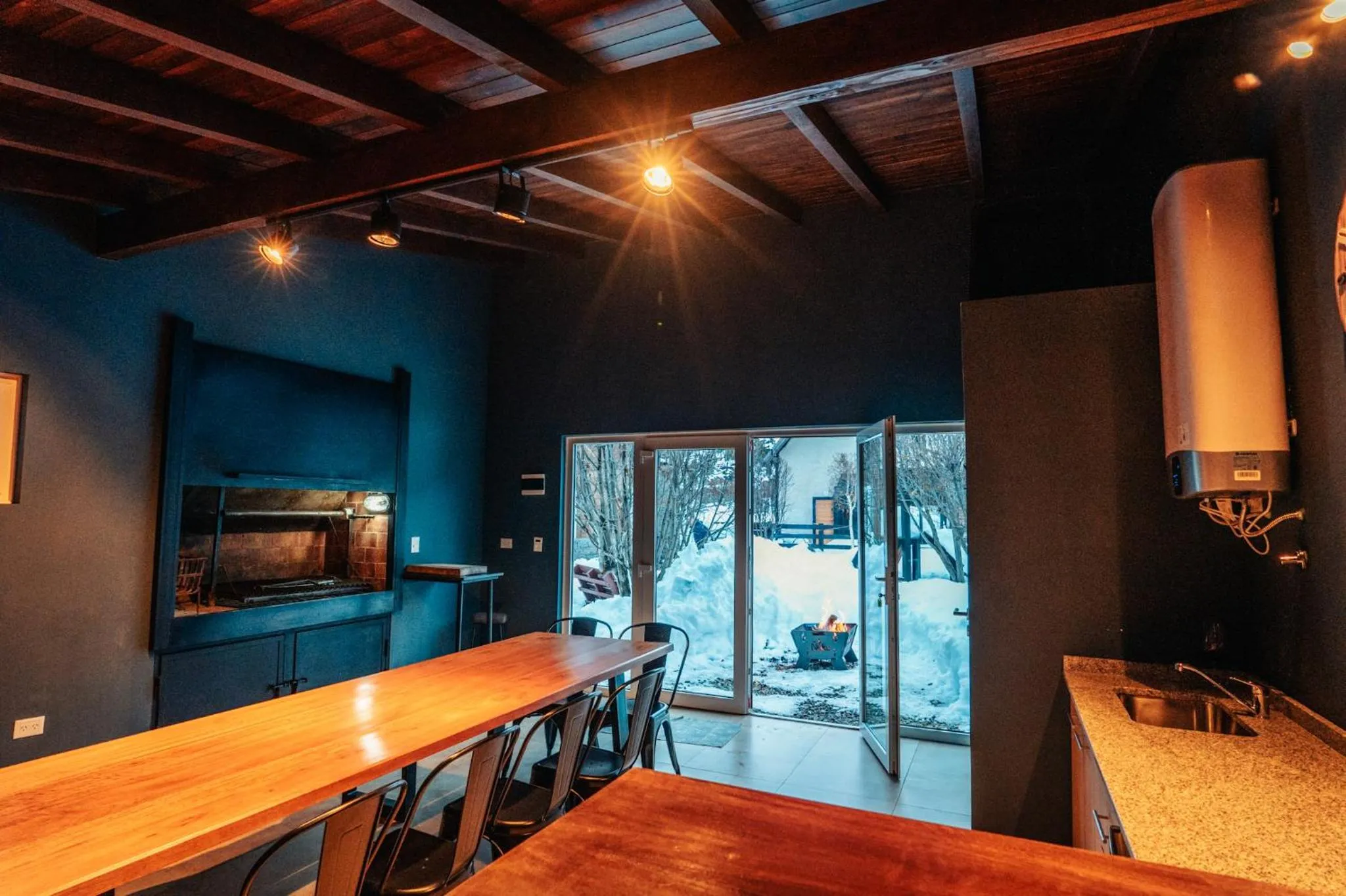 Kitchen or kitchenette in Ski Sur Apartments