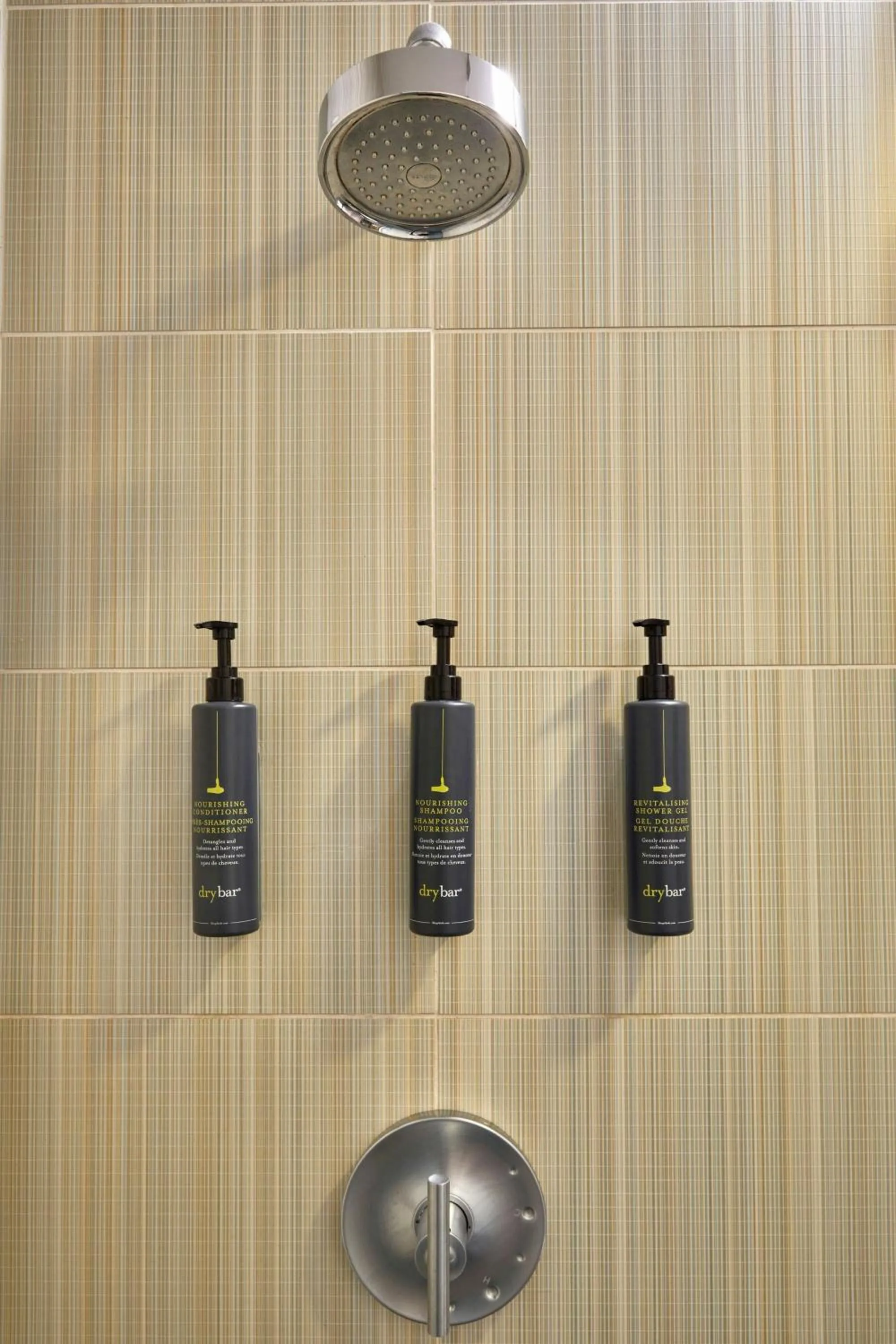 Photo of the whole room in Aloft Austin at The Domain