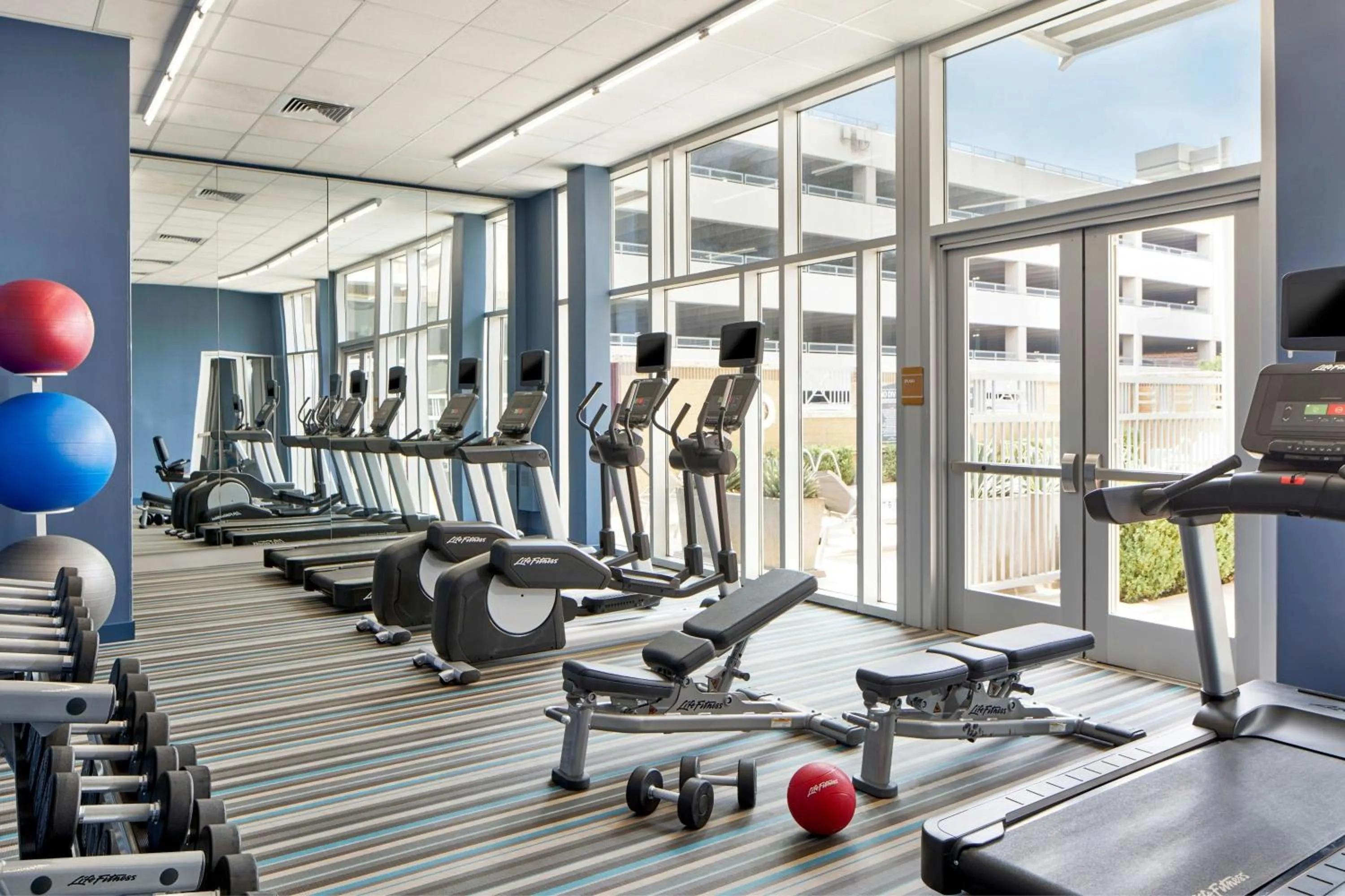 Fitness centre/facilities in Aloft Austin at The Domain