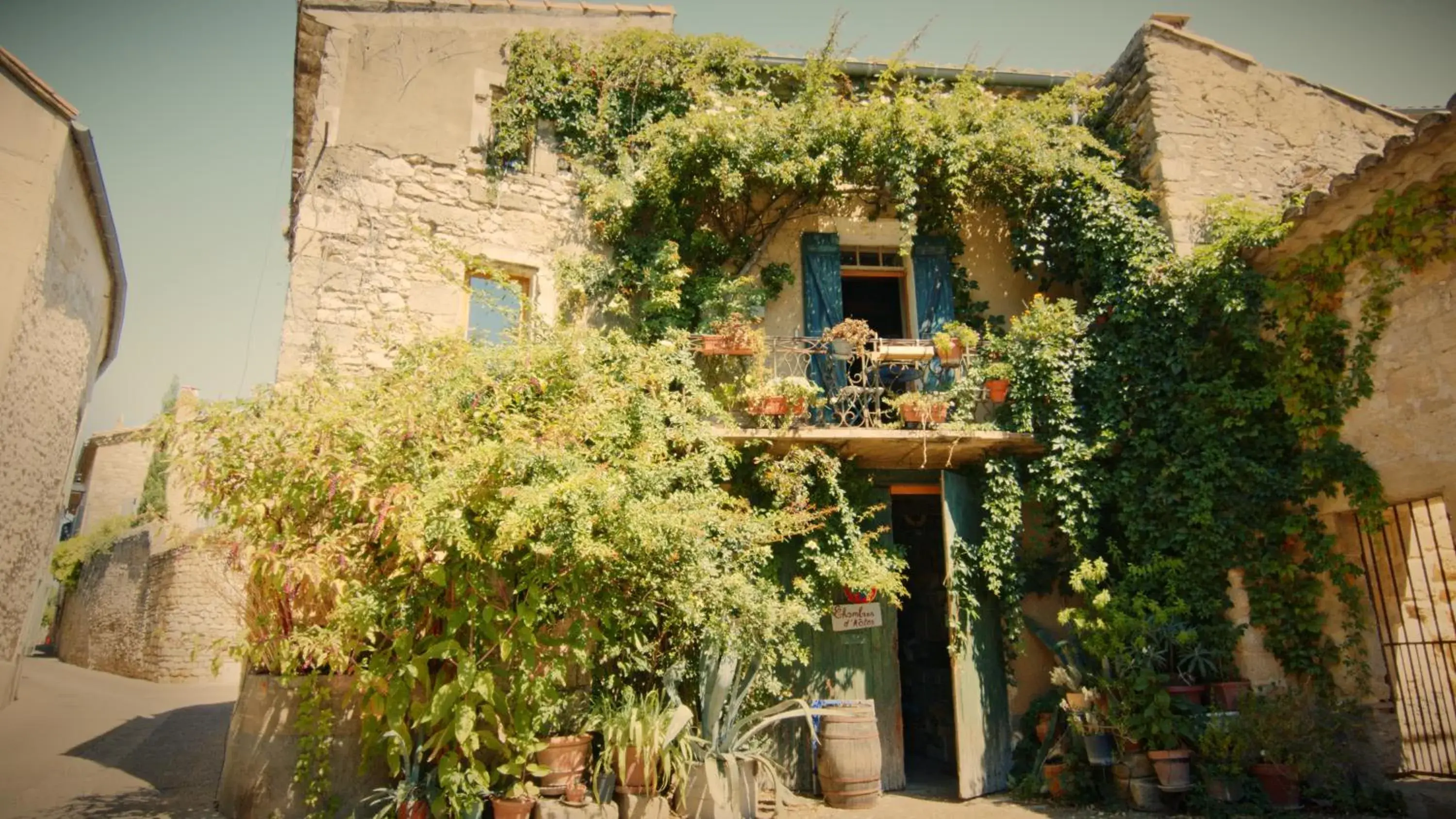 Family Room with Private Bathroom in Les chambres d'Elise Family Room with Private Bathroom in Les chambres d'Elise