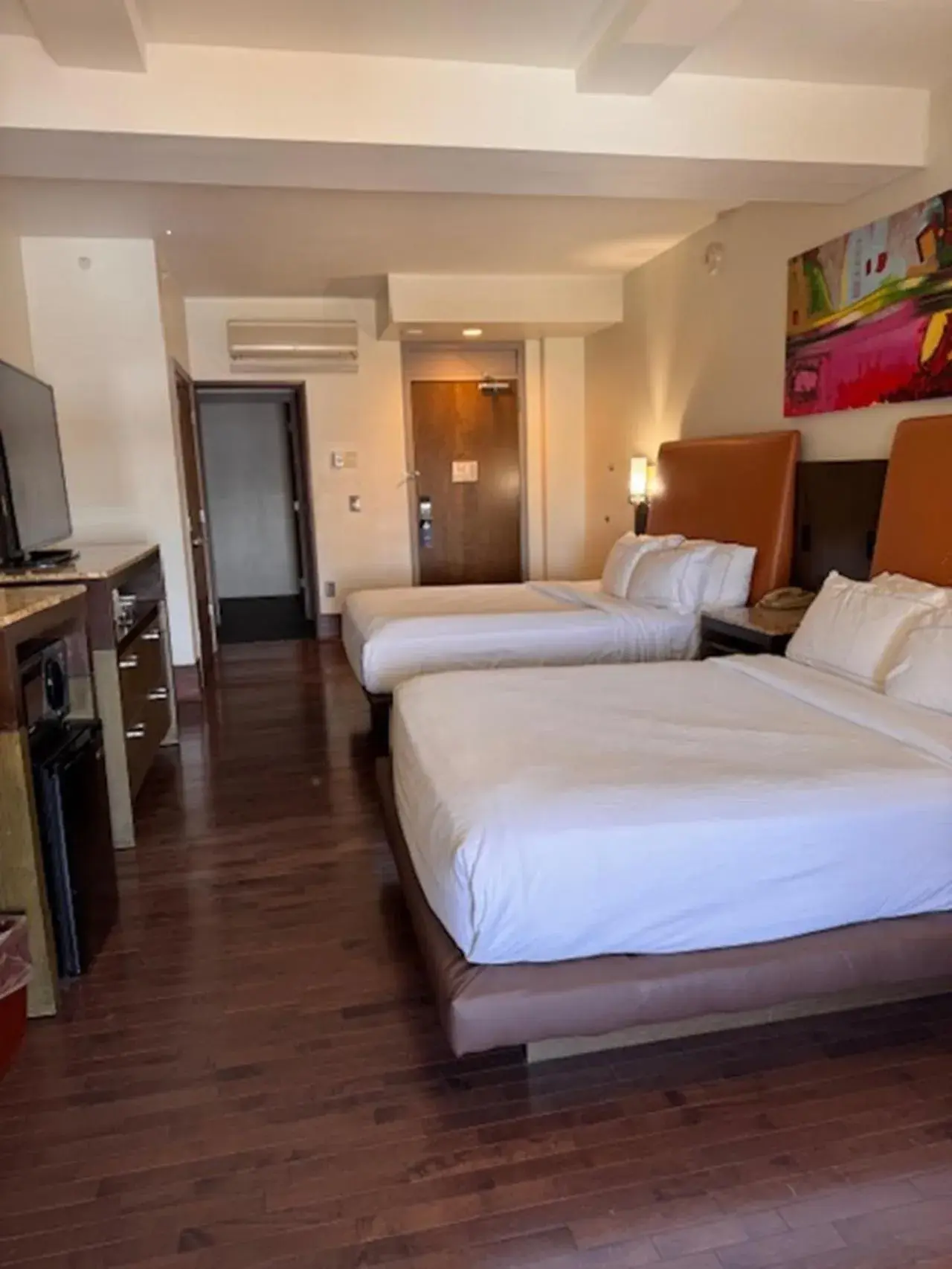 Bed in The Tudor Arms Hotel Cleveland - a DoubleTree by Hilton Bed in The Tudor Arms Hotel Cleveland - a DoubleTree by Hilton