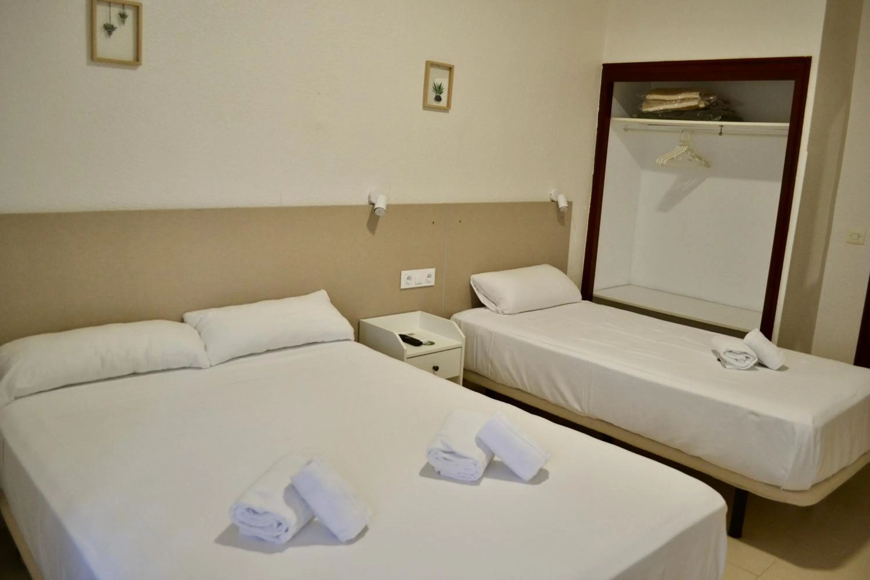 Photo of the whole room, Bed in Hotel Montemar