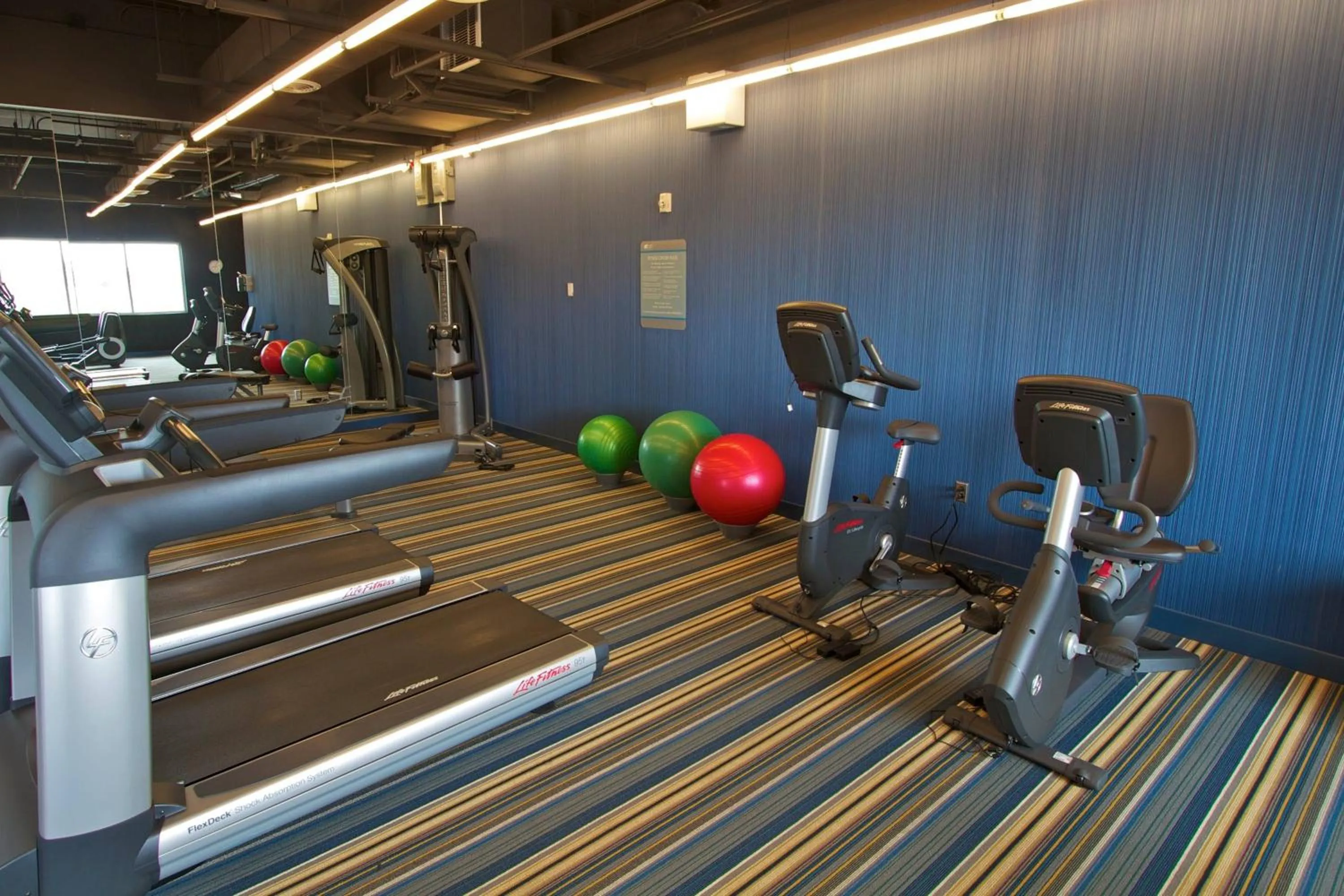 Fitness centre/facilities in Aloft Tulsa