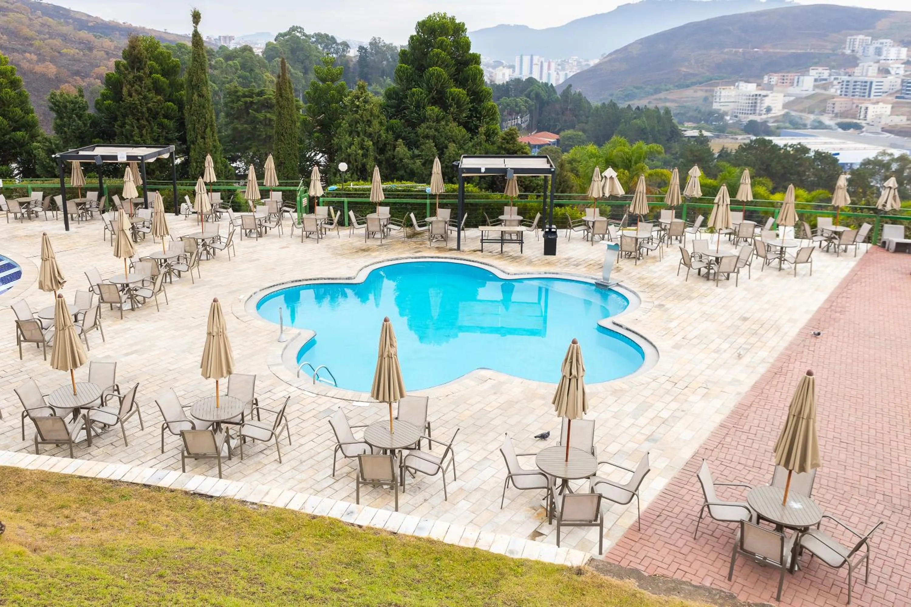 Pool view in Hotel Golden Park All Inclusive Poços de Caldas By Nacional Inn
