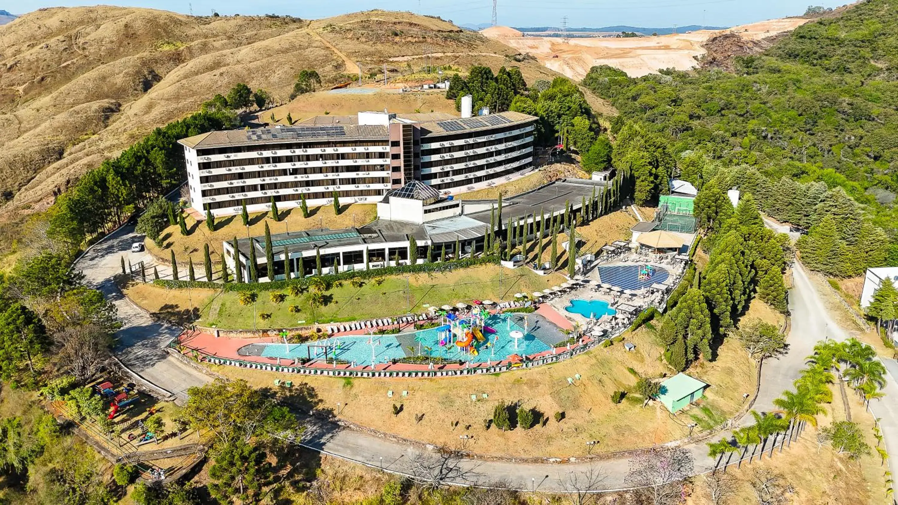 Property building in Hotel Golden Park All Inclusive Poços de Caldas By Nacional Inn Property building in Hotel Golden Park All Inclusive Poços de Caldas By Nacional Inn