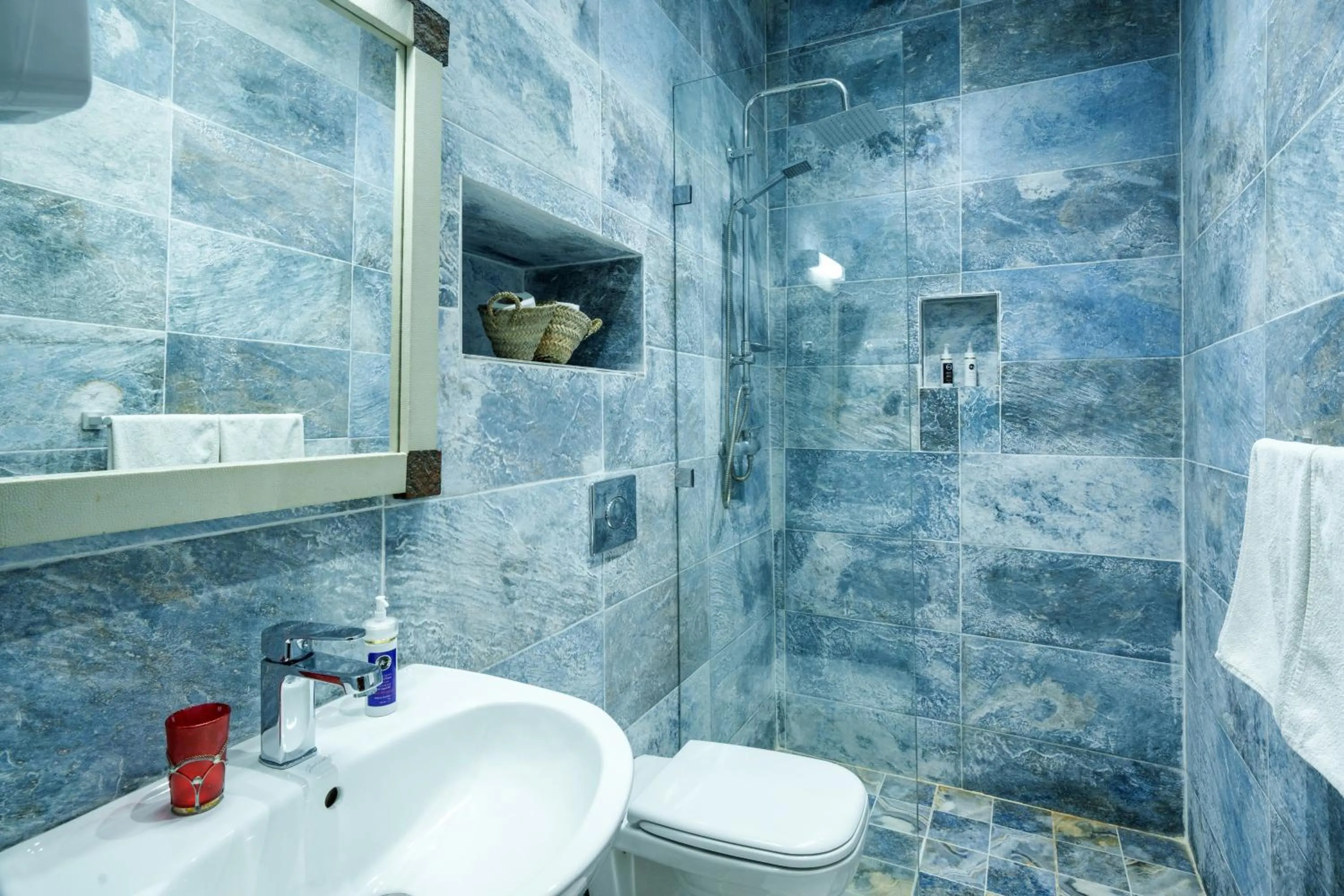 Shower in Riad Azalia