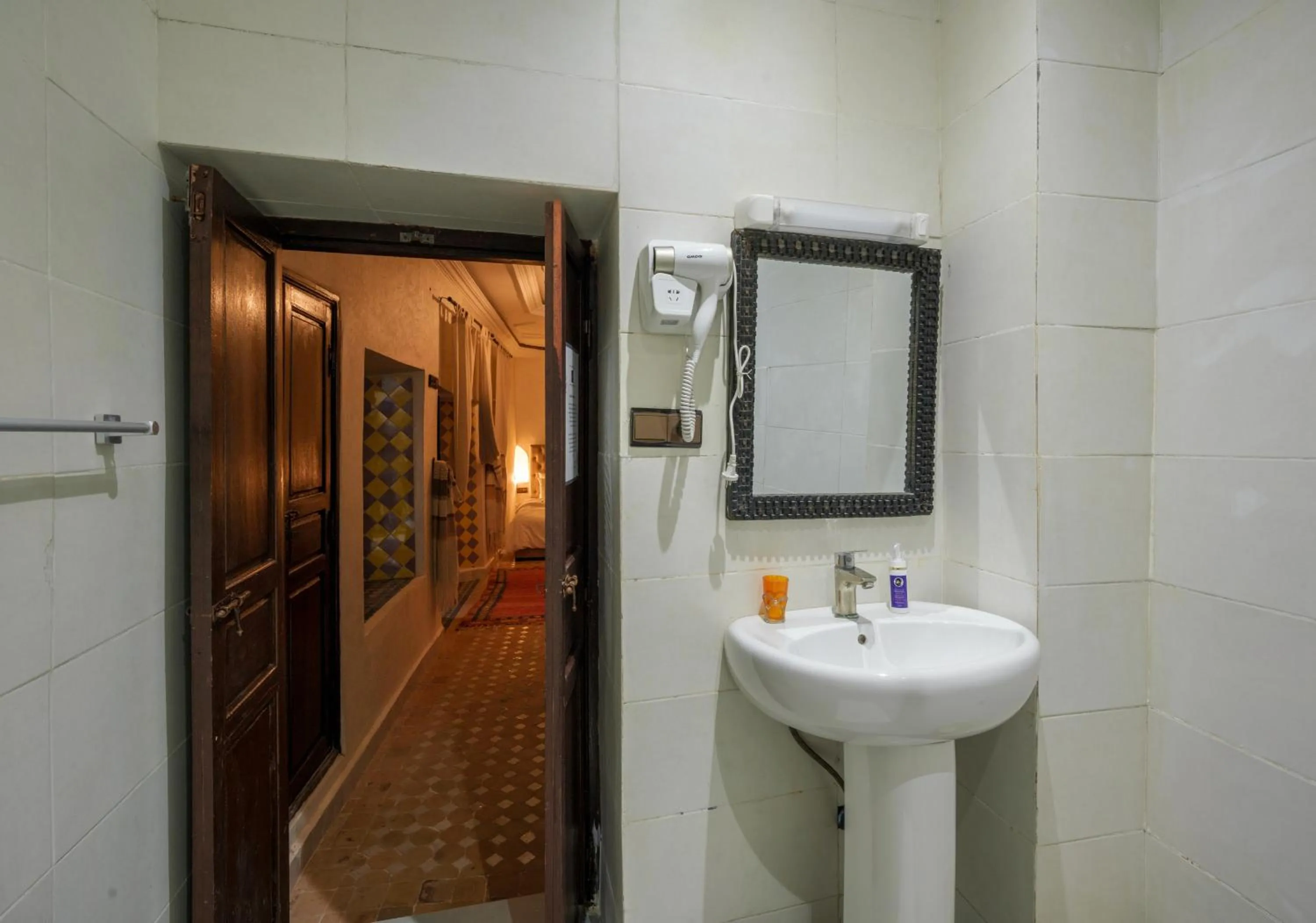 Shower in Riad Azalia