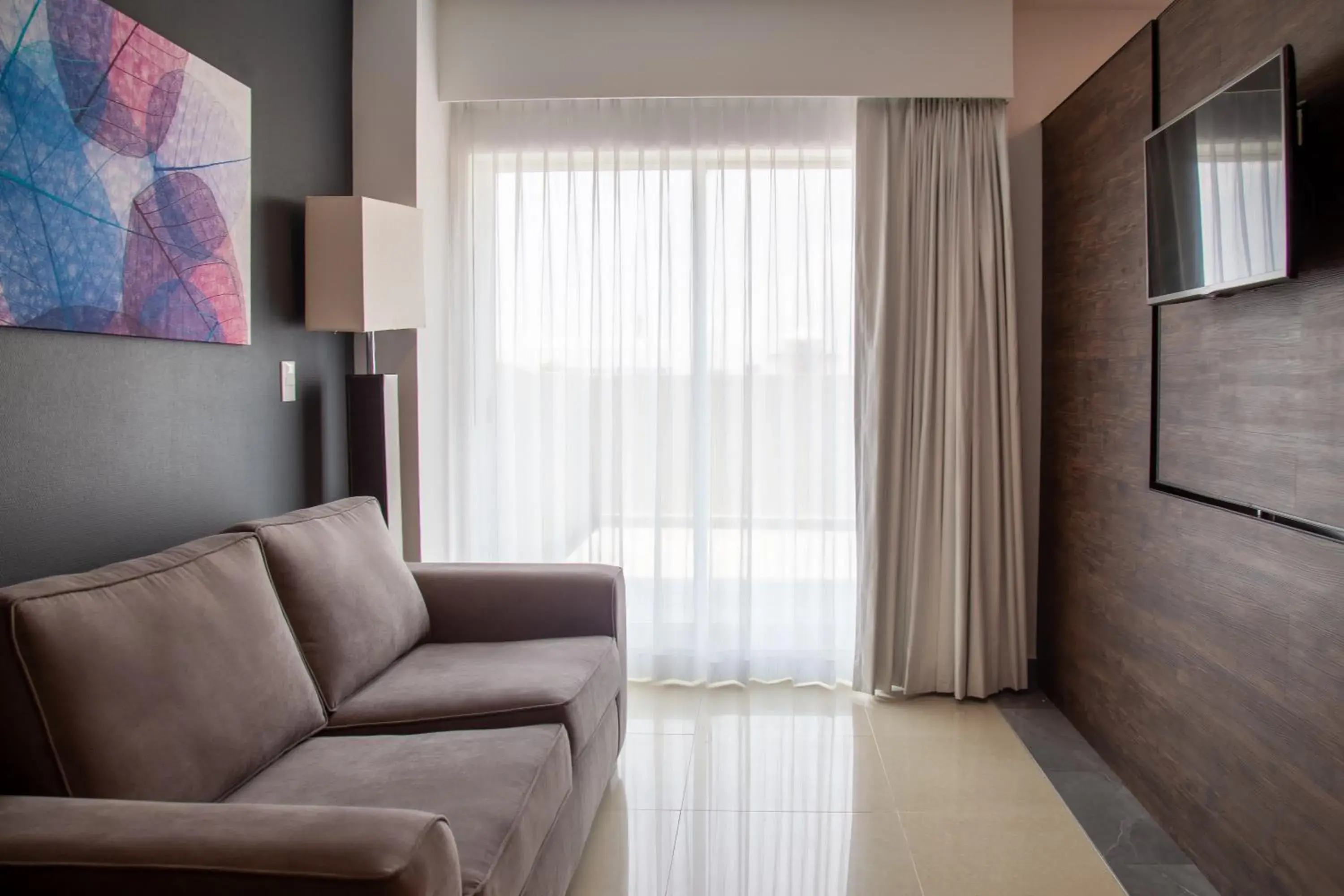 Photo of the whole room in HS HOTSSON Smart León Centro Max Photo of the whole room in HS HOTSSON Smart León Centro Max