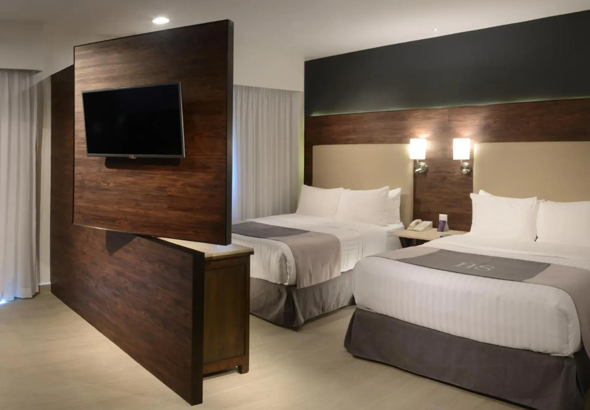 Communal lounge/ TV room, Bed in HS HOTSSON Smart León Centro Max Communal lounge/ TV room, Bed in HS HOTSSON Smart León Centro Max