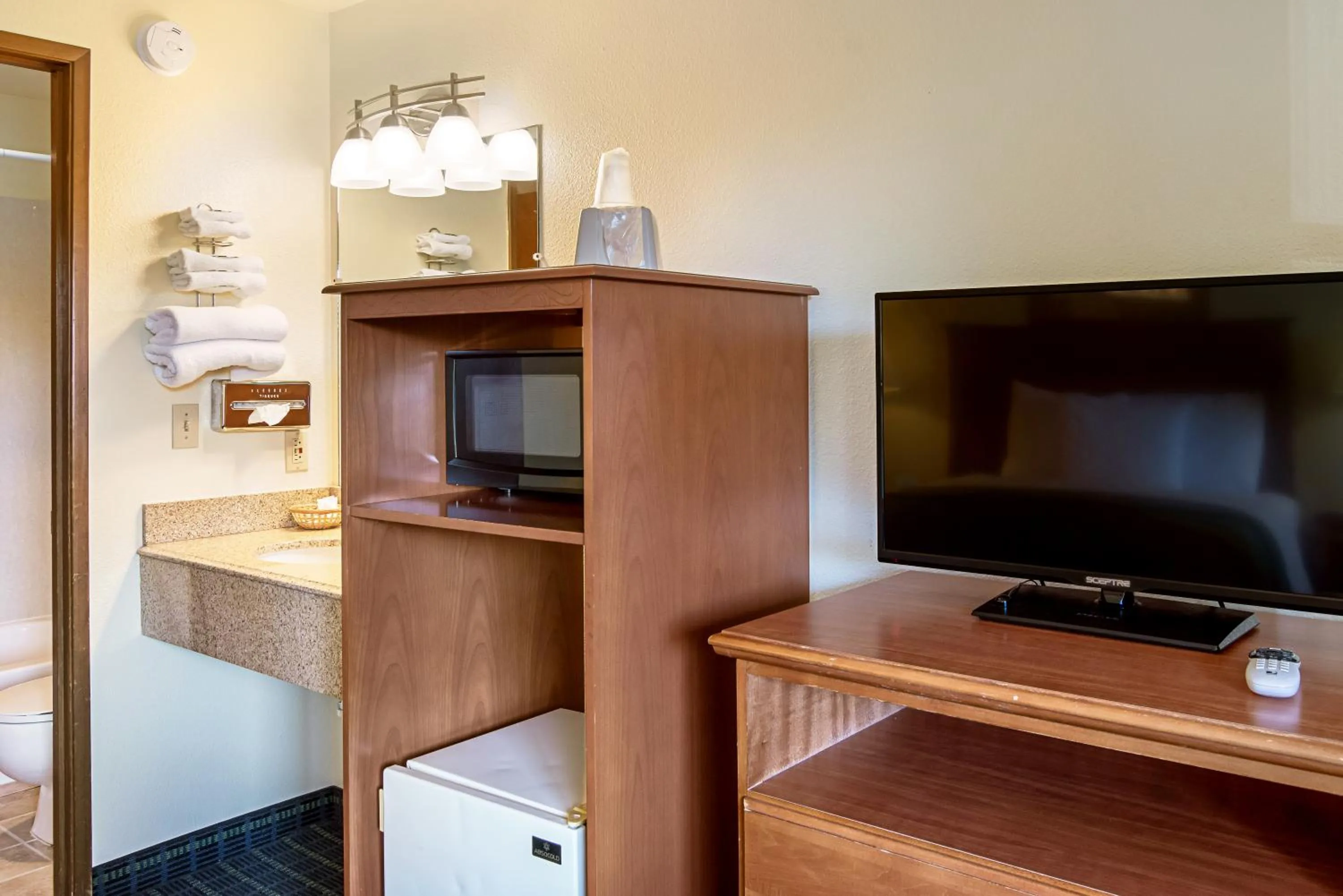 Bedroom in Super 8 by Wyndham Vancouver East