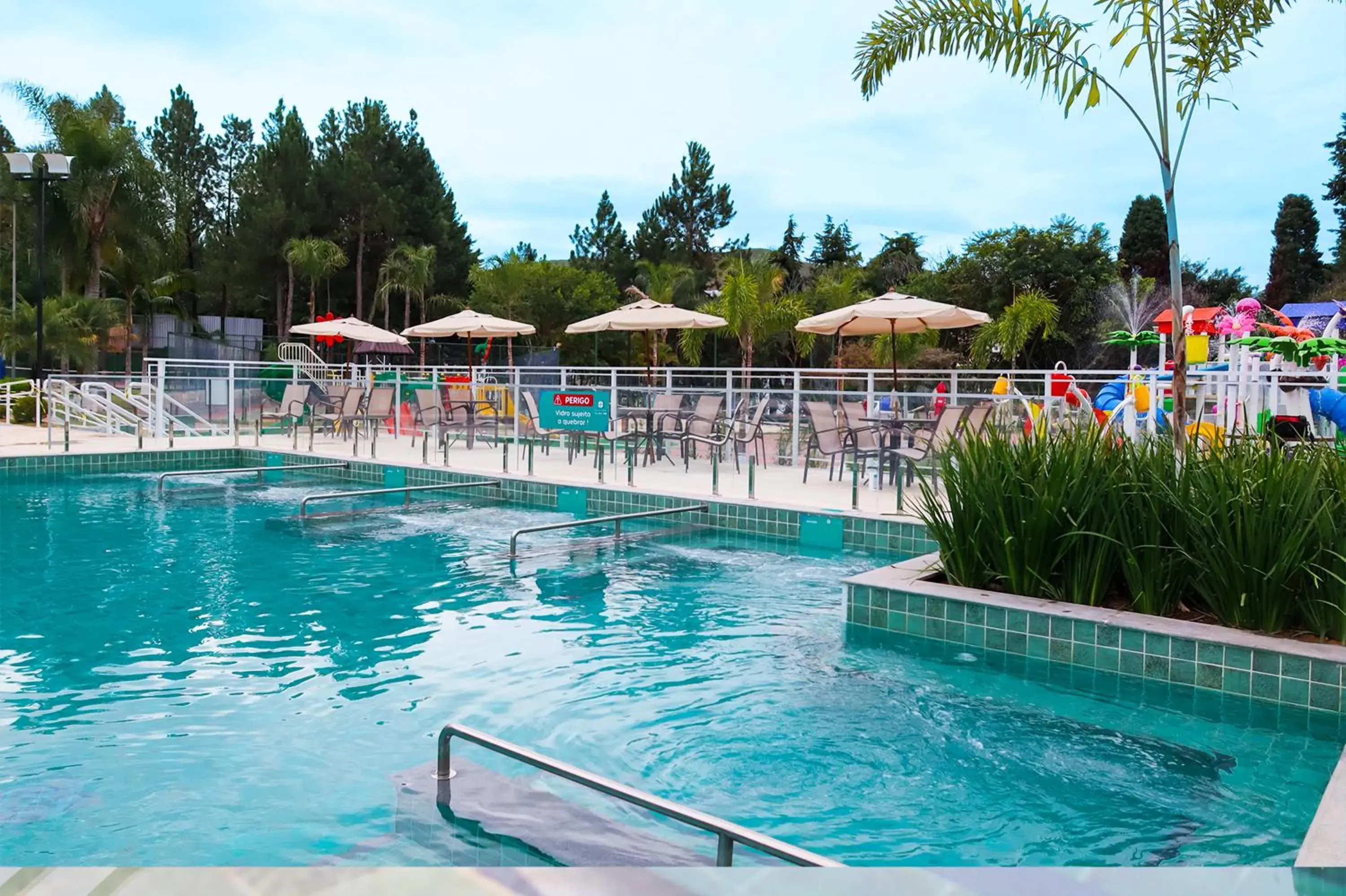 Swimming pool in Hotel Vilage Inn All Inclusive Poços de Caldas By Nacional Inn Swimming pool in Hotel Vilage Inn All Inclusive Poços de Caldas By Nacional Inn