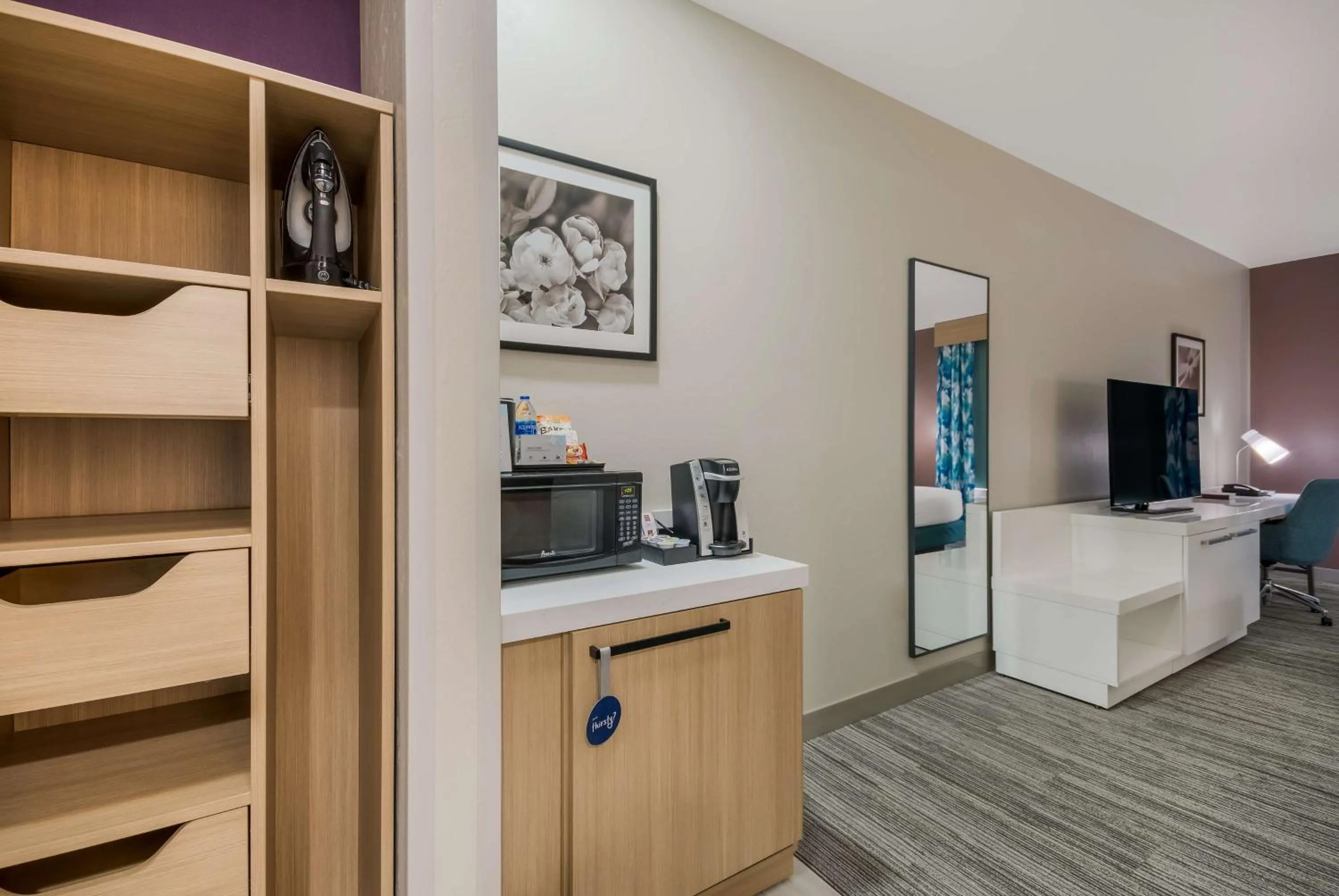 Photo of the whole room in Hilton Garden Inn Oklahoma City Midtown