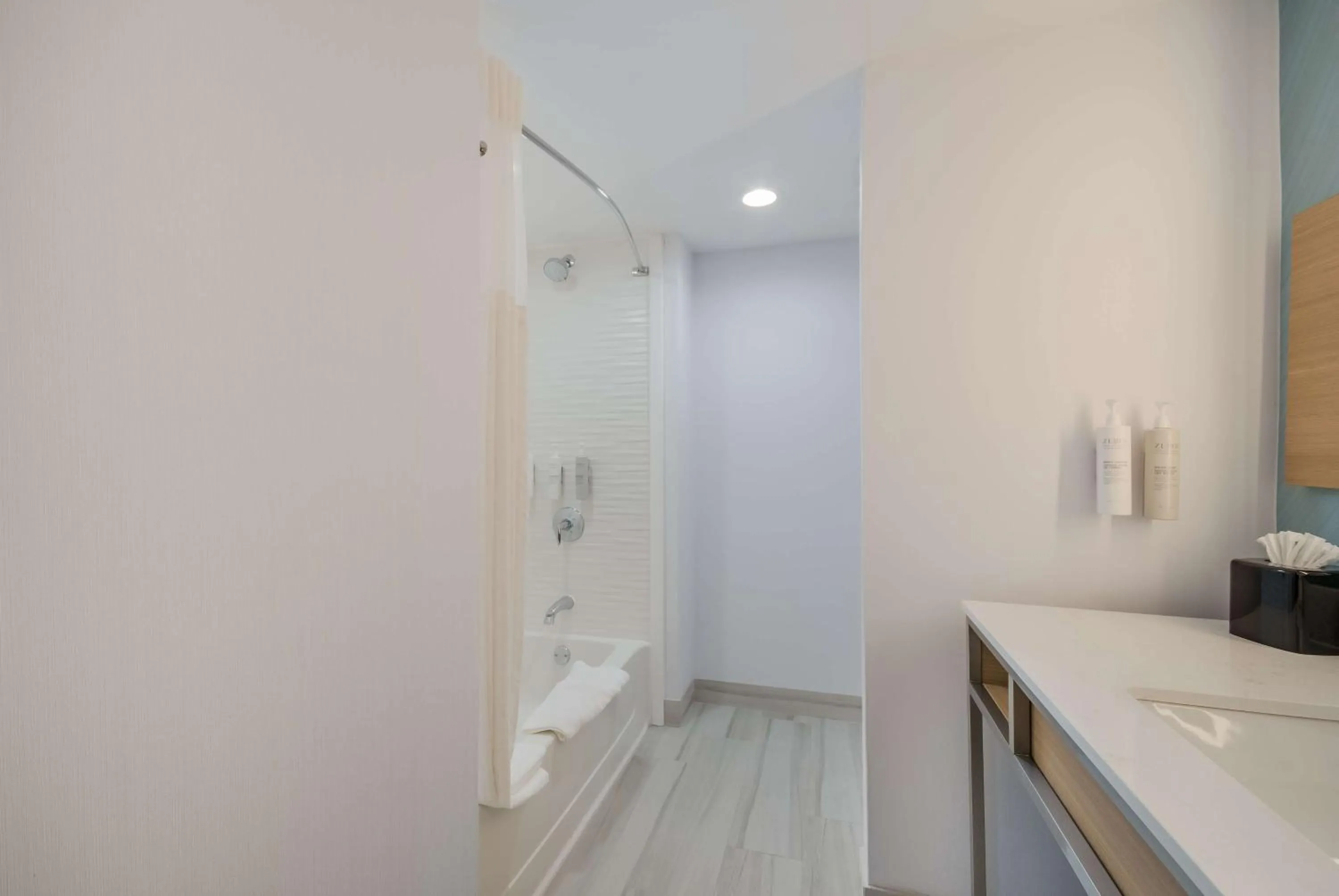 Bathroom in Hilton Garden Inn Oklahoma City Midtown