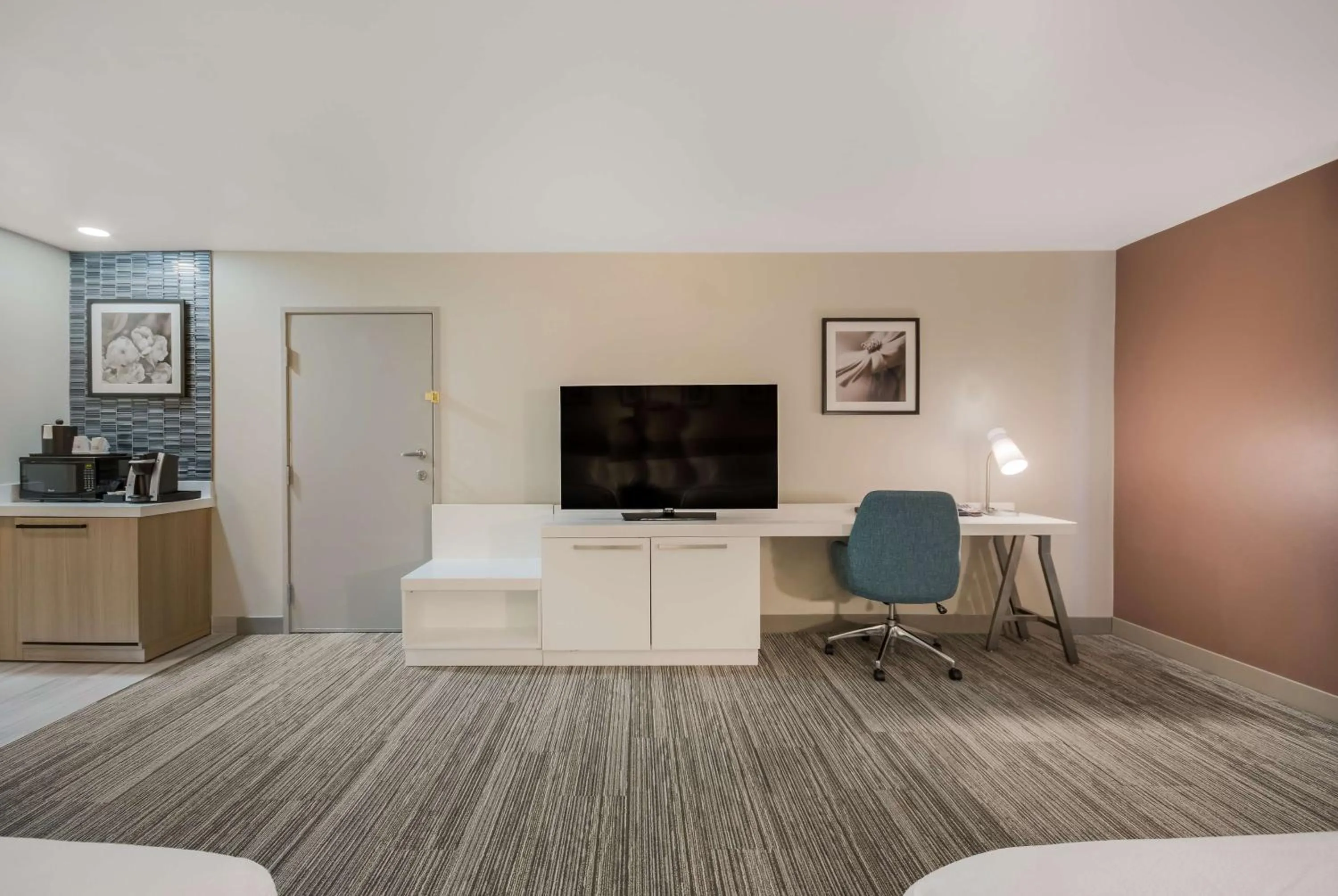 Bedroom in Hilton Garden Inn Oklahoma City Midtown