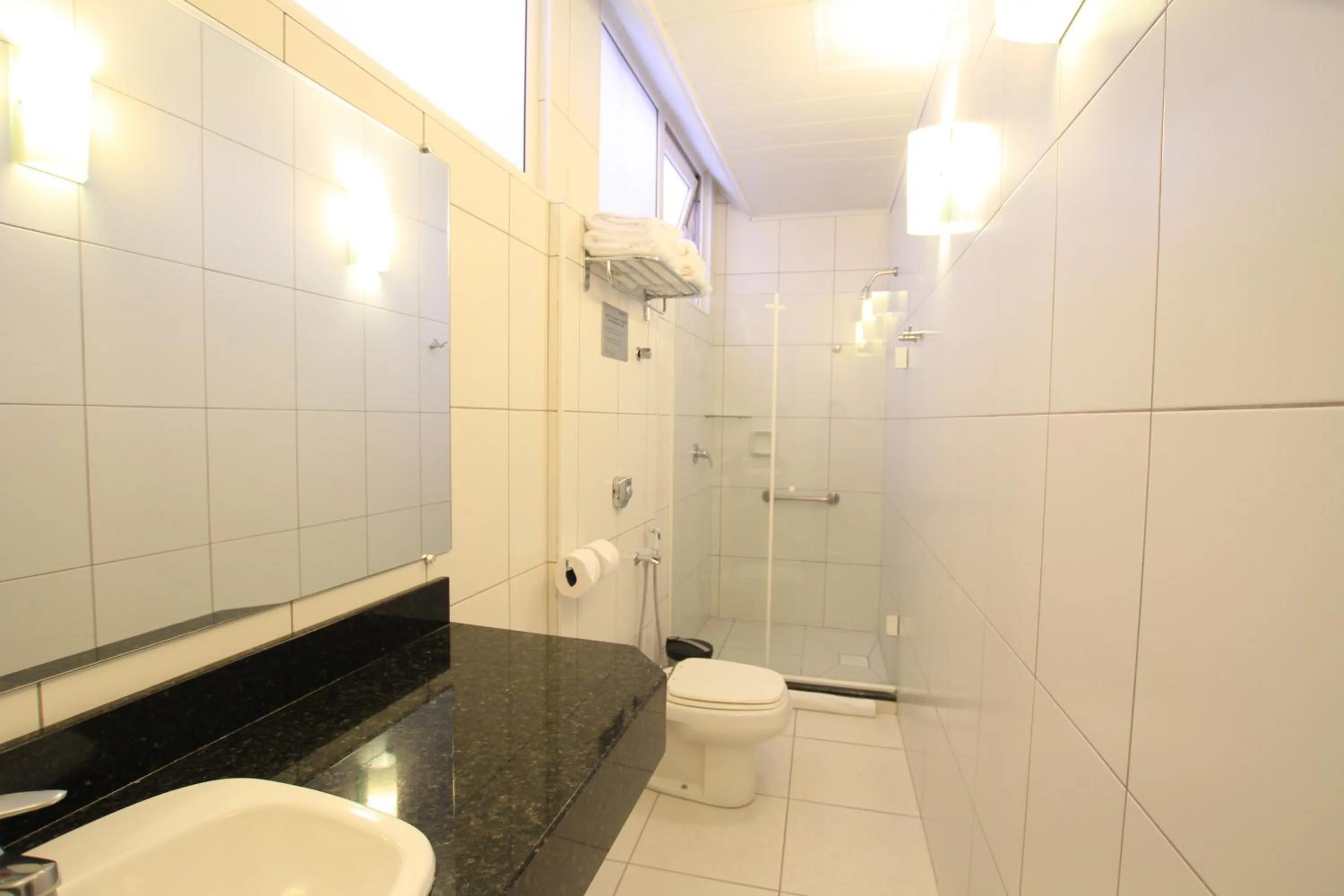 Bathroom in Hotel Confiance Prime Batel